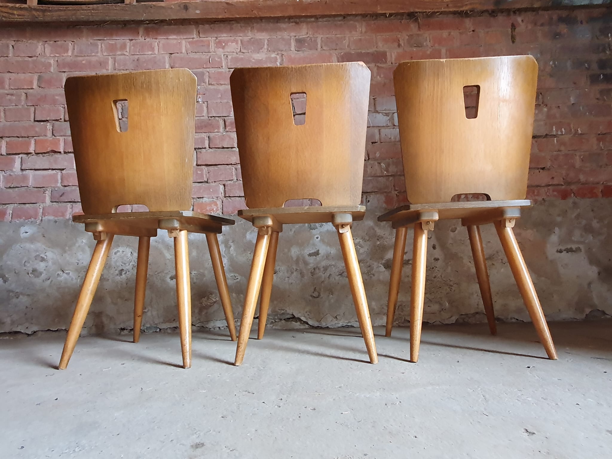 3 chaises bistrot brutalistes année 60