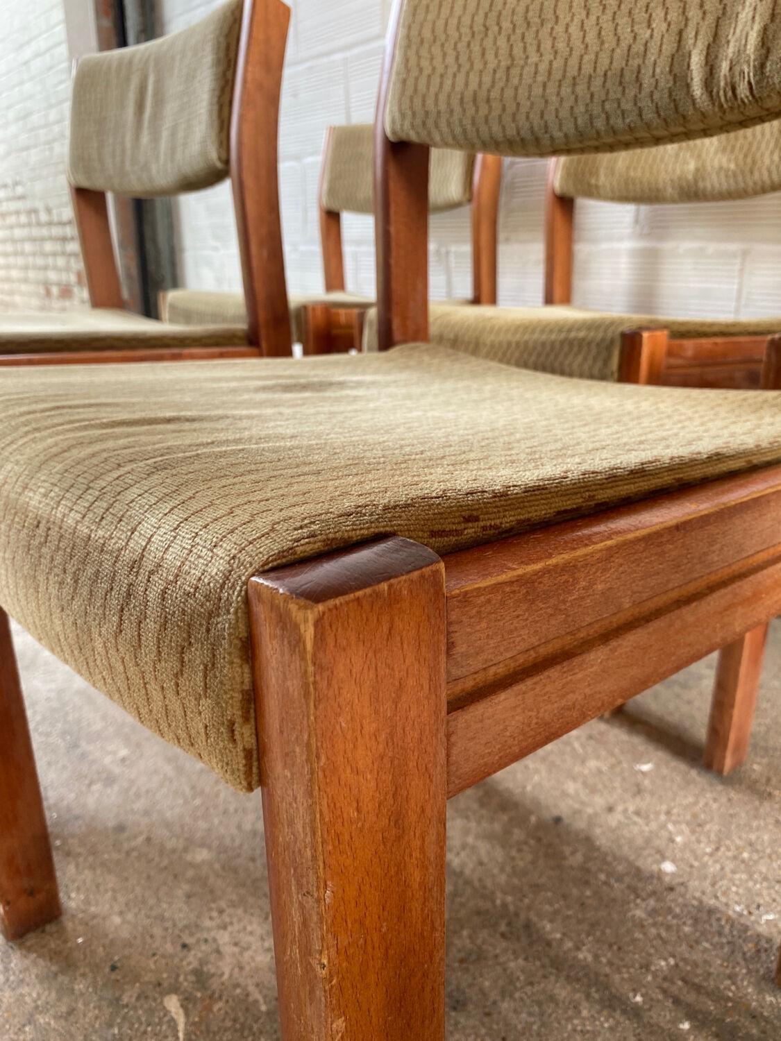 Lot 6 chaises scandinaves
