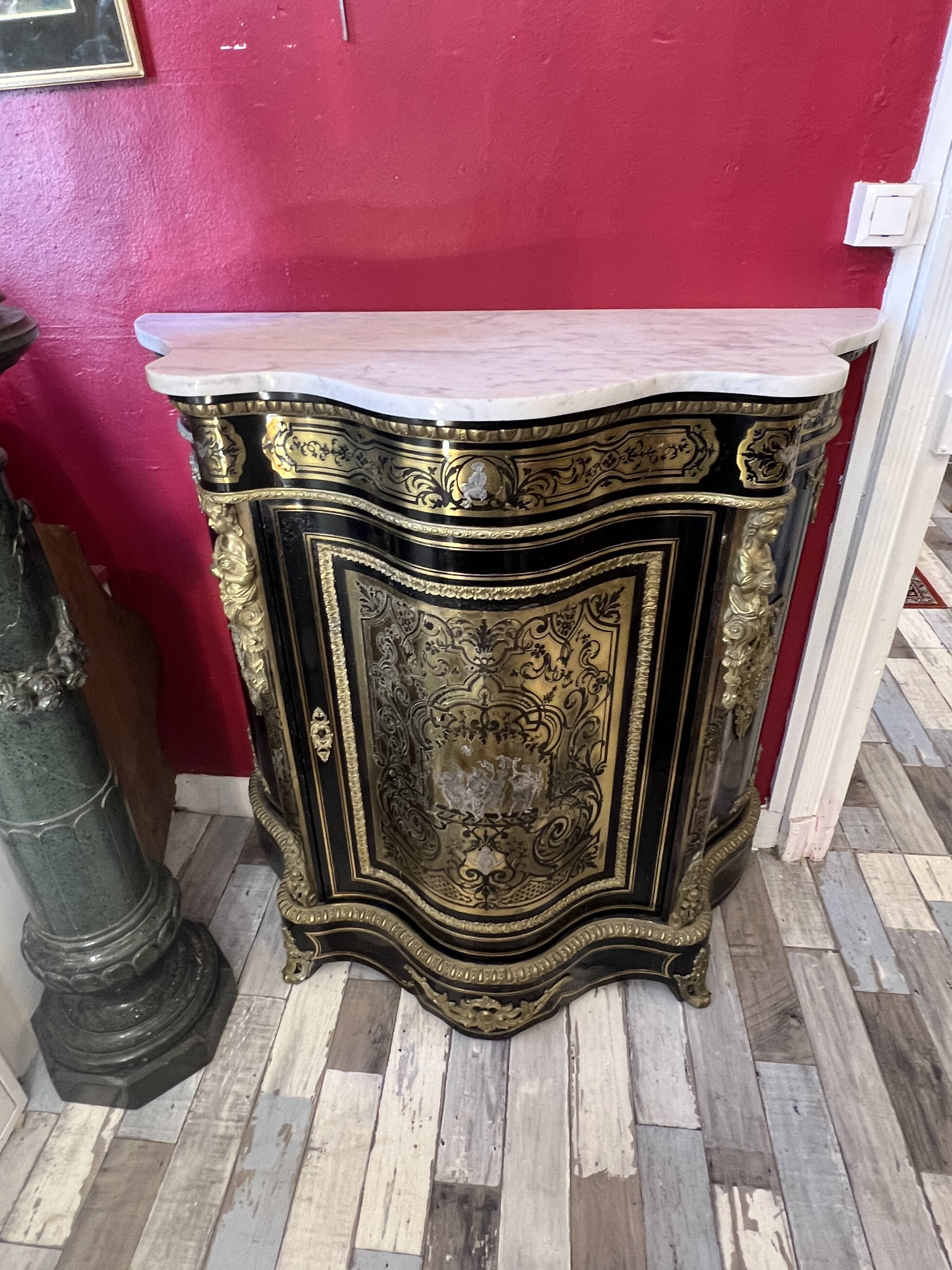 Low Boulle marquetry buffet, curved support furniture, Napoléon III period.