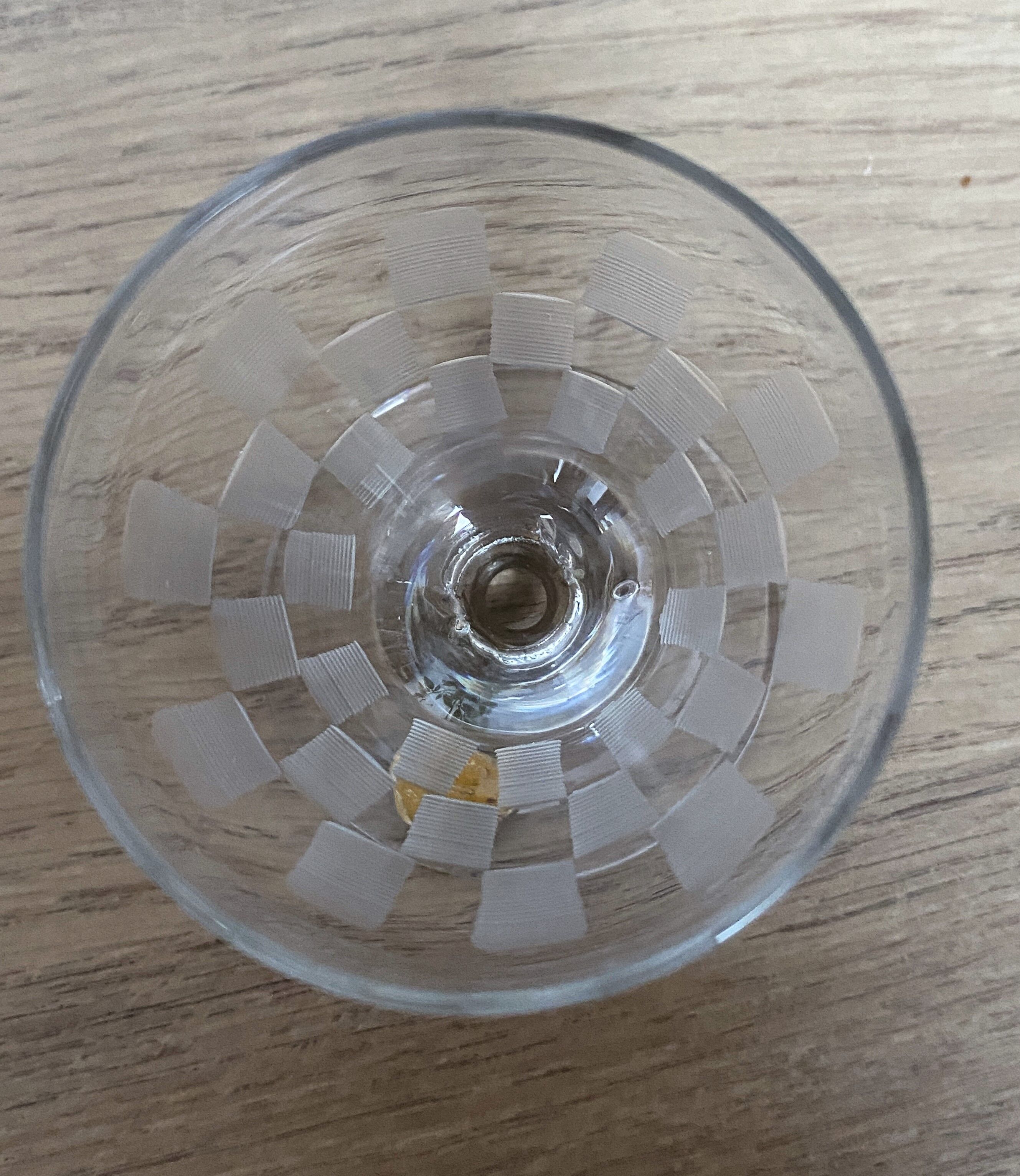 Set of 6 engraved wine glasses