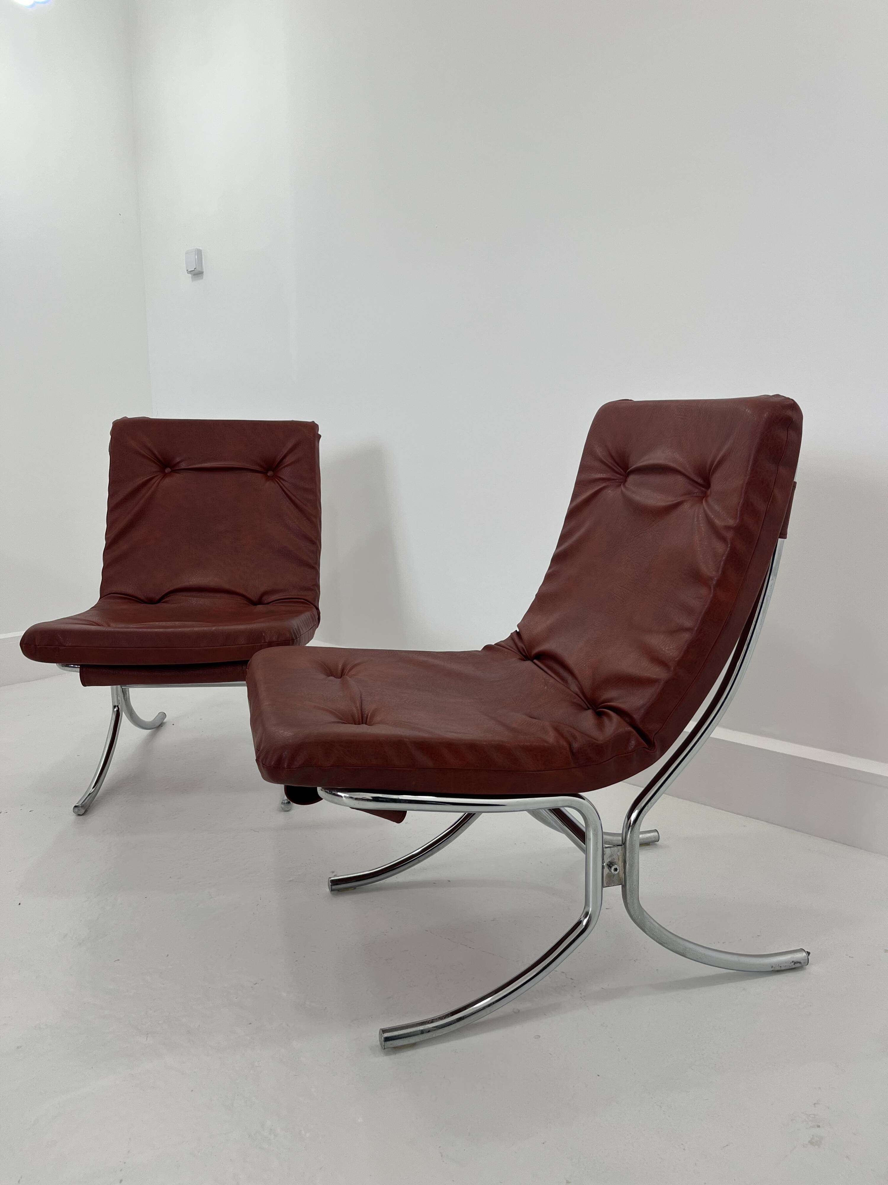 Set of Vintage Lounge Chairs in Chrome and Vinyl, 1970s