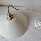 Conical suspension in white opaline