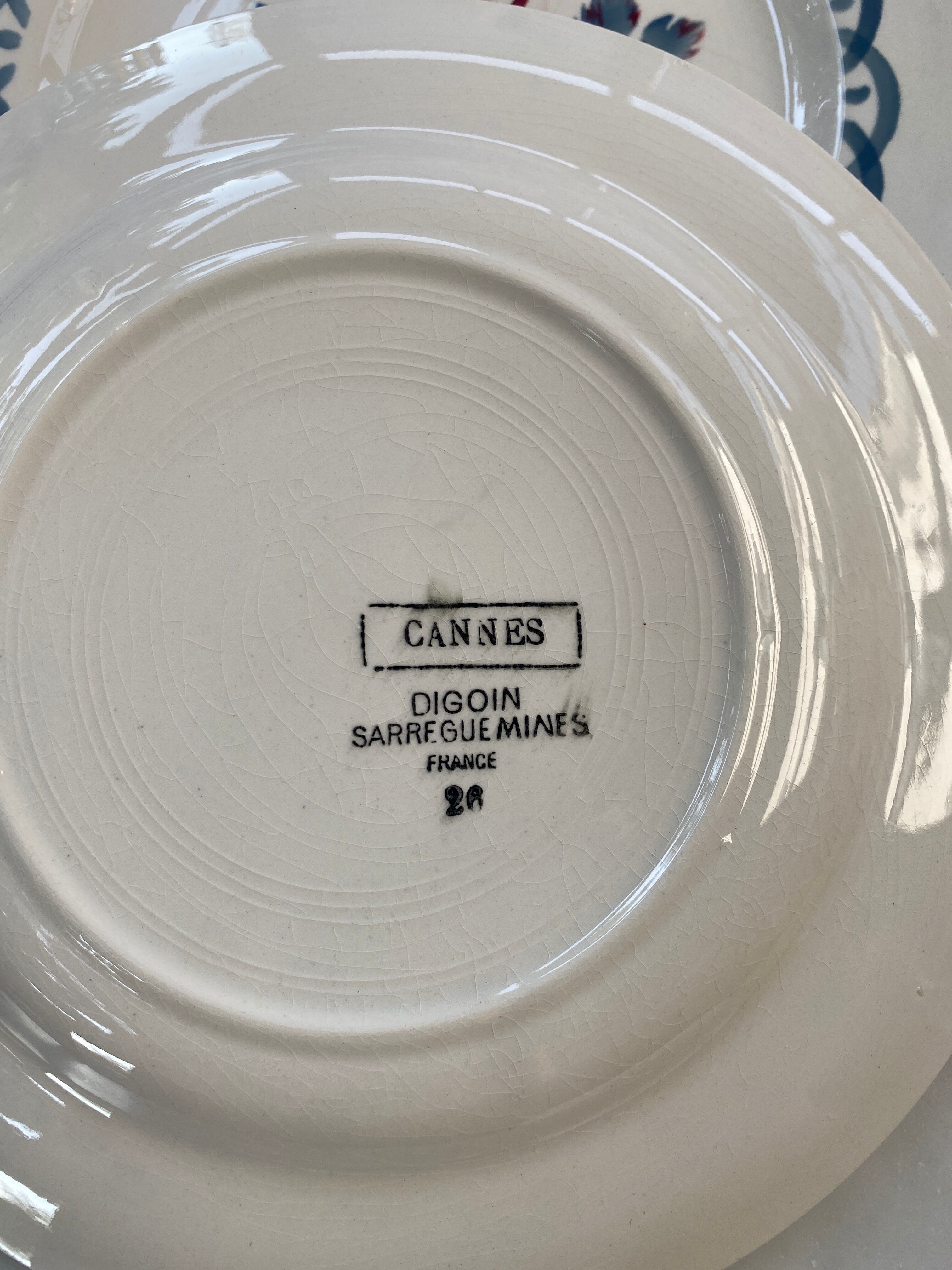 Set of 8 flat plates Digoin Sarreguemines Cannes