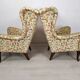Paire de fauteuils a oreilles