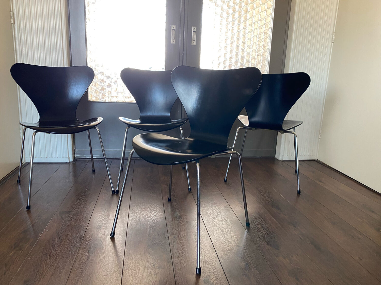 Set of 4 model 3107 dining chairs by Arne Jacobsen for Fritz Hansen 1988