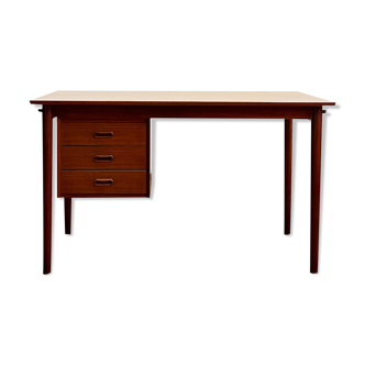 Bureau danois en teck du milieu du siècle par Arne Vodder, années 1960