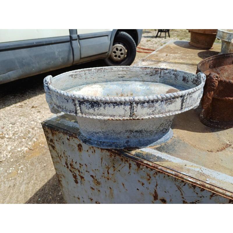 5 cast iron planters from 1900: Charleville - Mézières