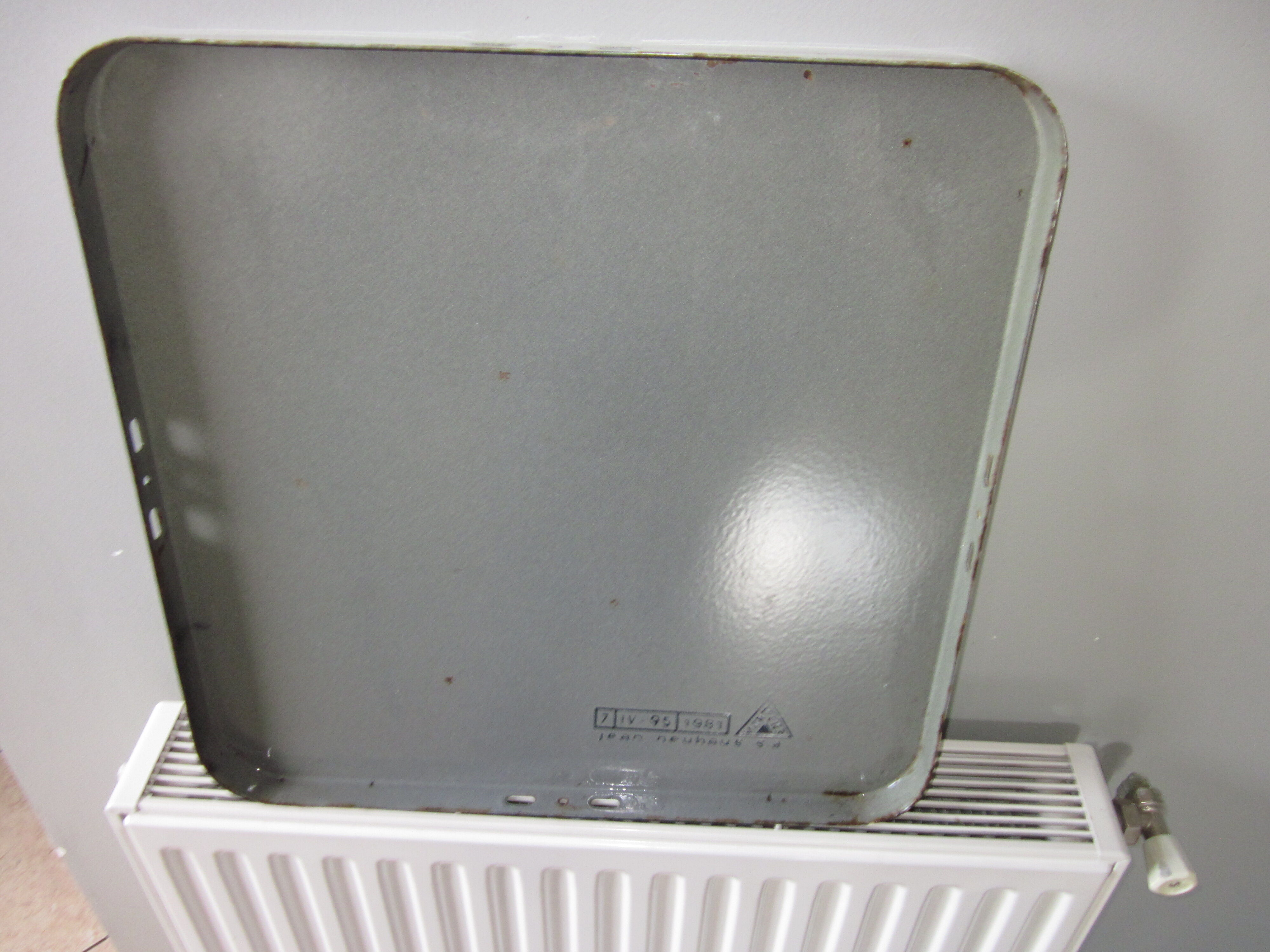 Enamelled plate "parking"