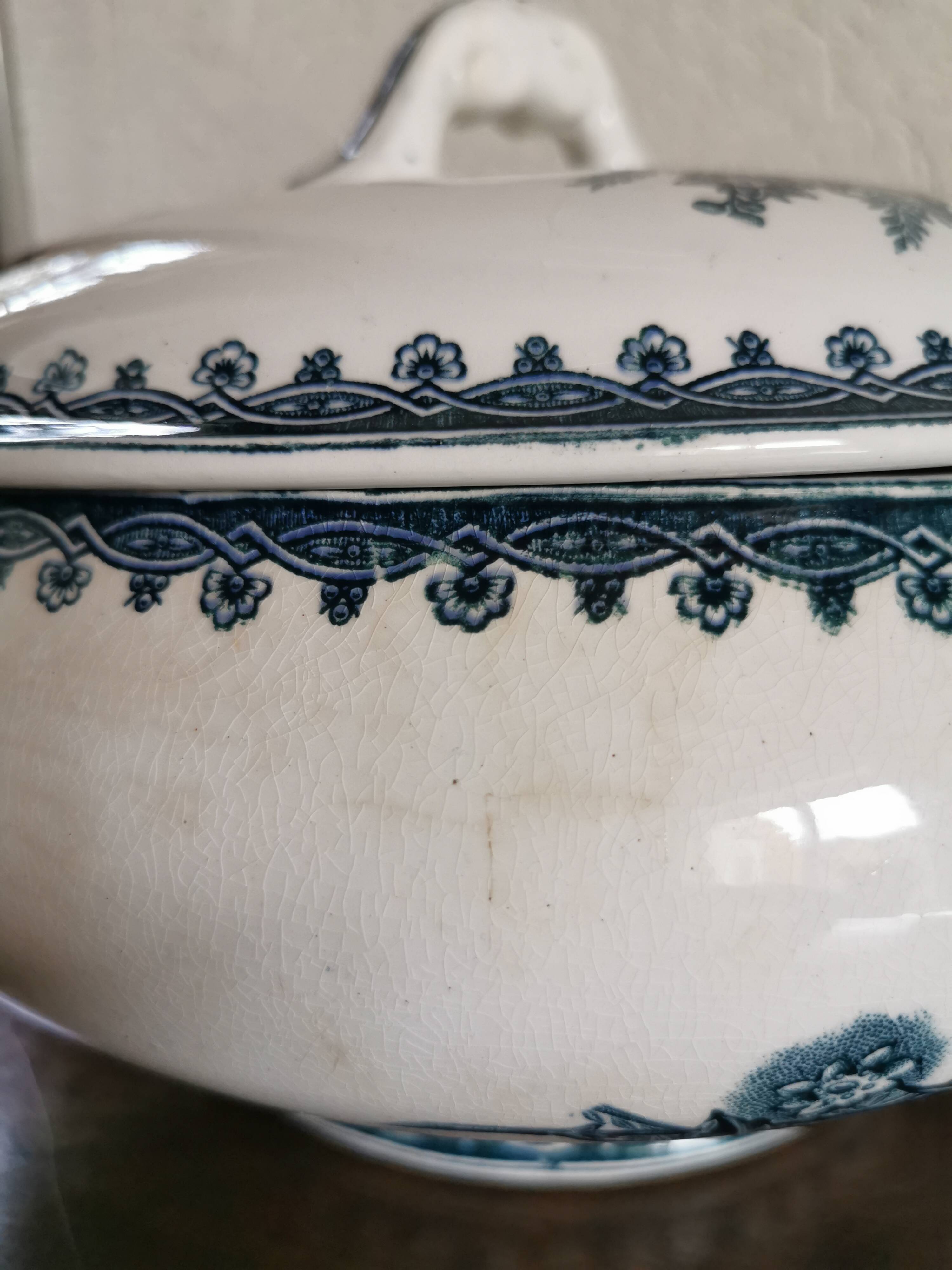 Old tureen Ste Amandinoise