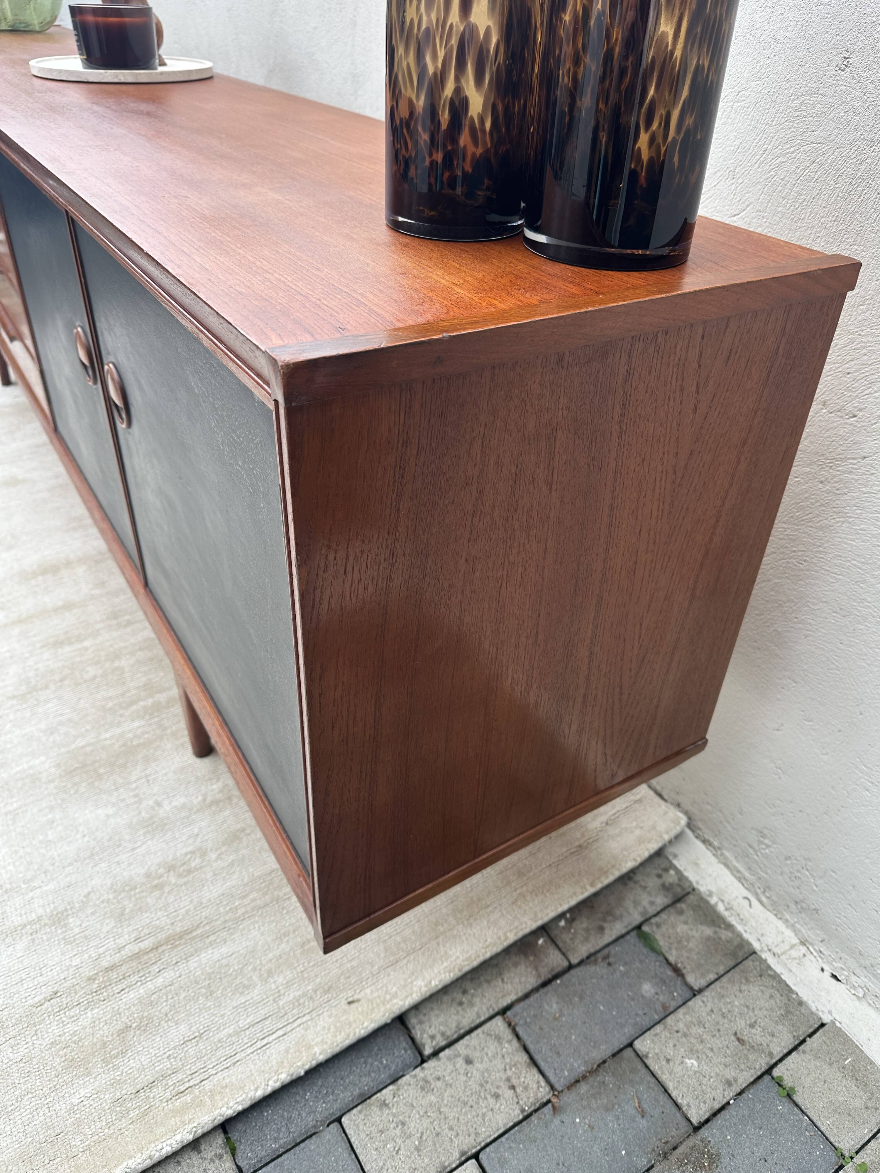 Grande enfilade Rudolf Bernd Glatzel pour Fristho