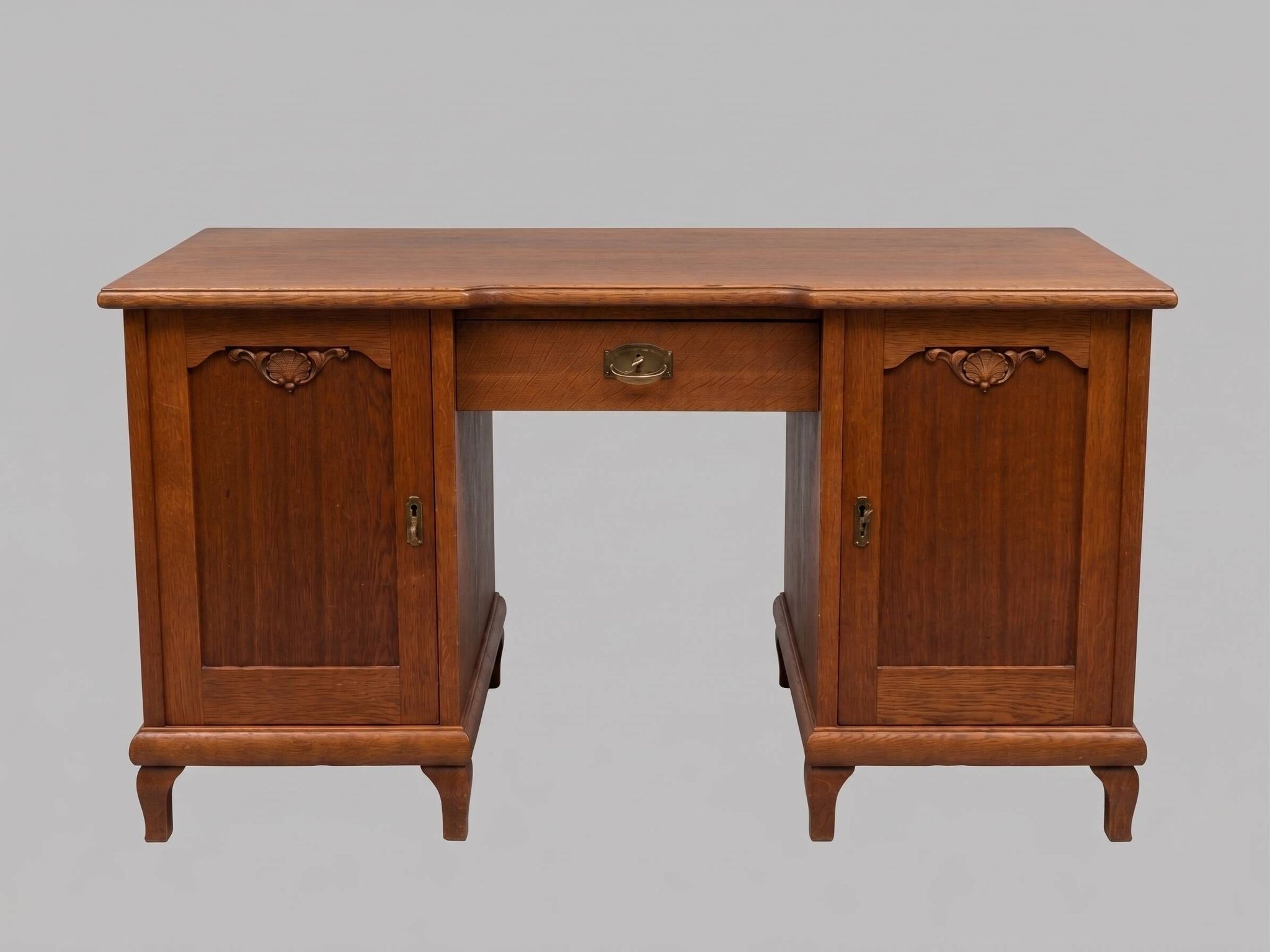 Bureau ancien en bois massif
