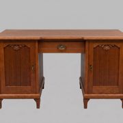 Bureau ancien en bois massif