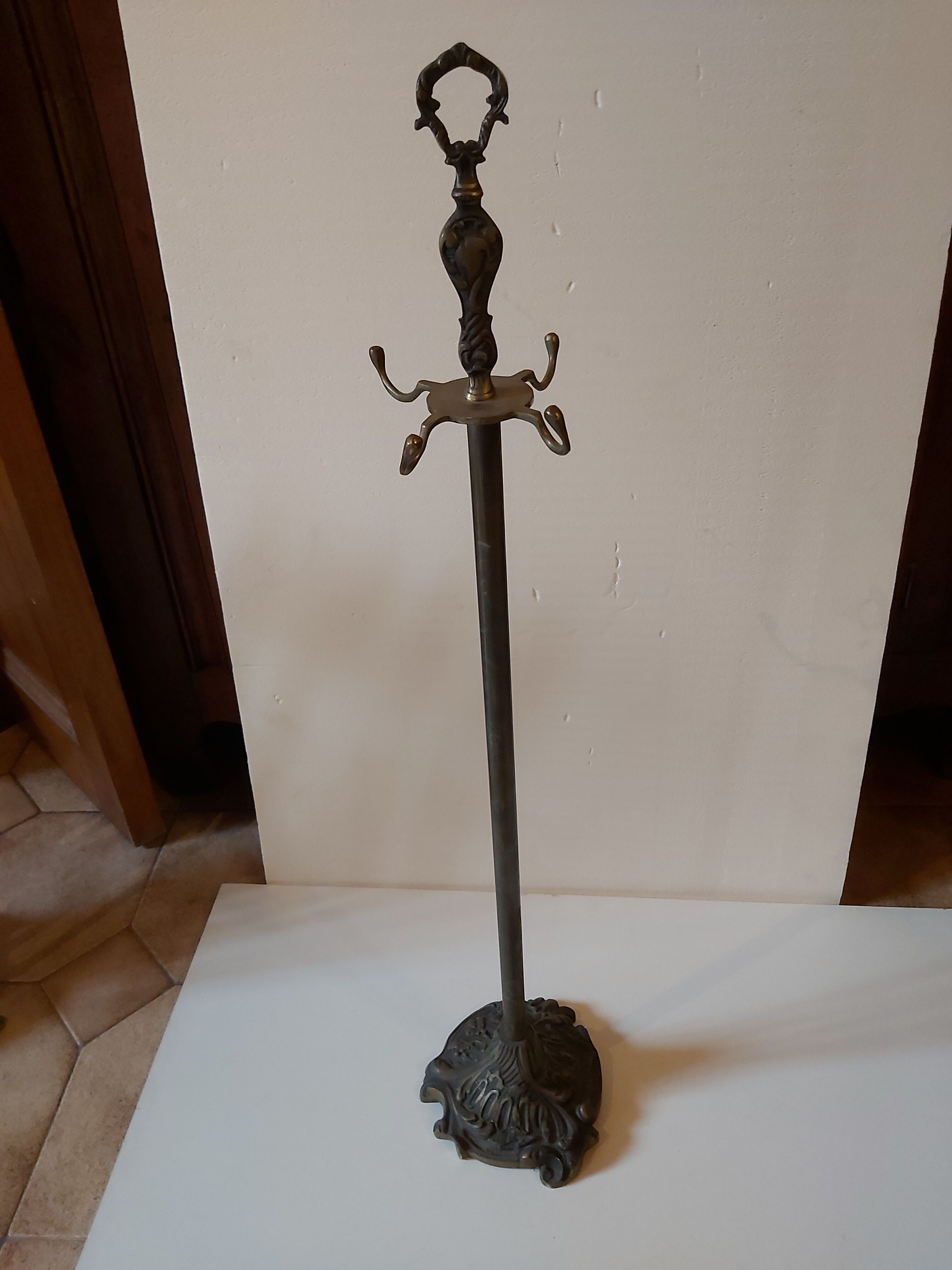 Bronze fireplace servant