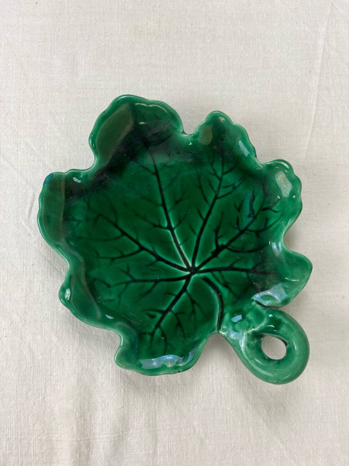 “Leaf” pocket emptier