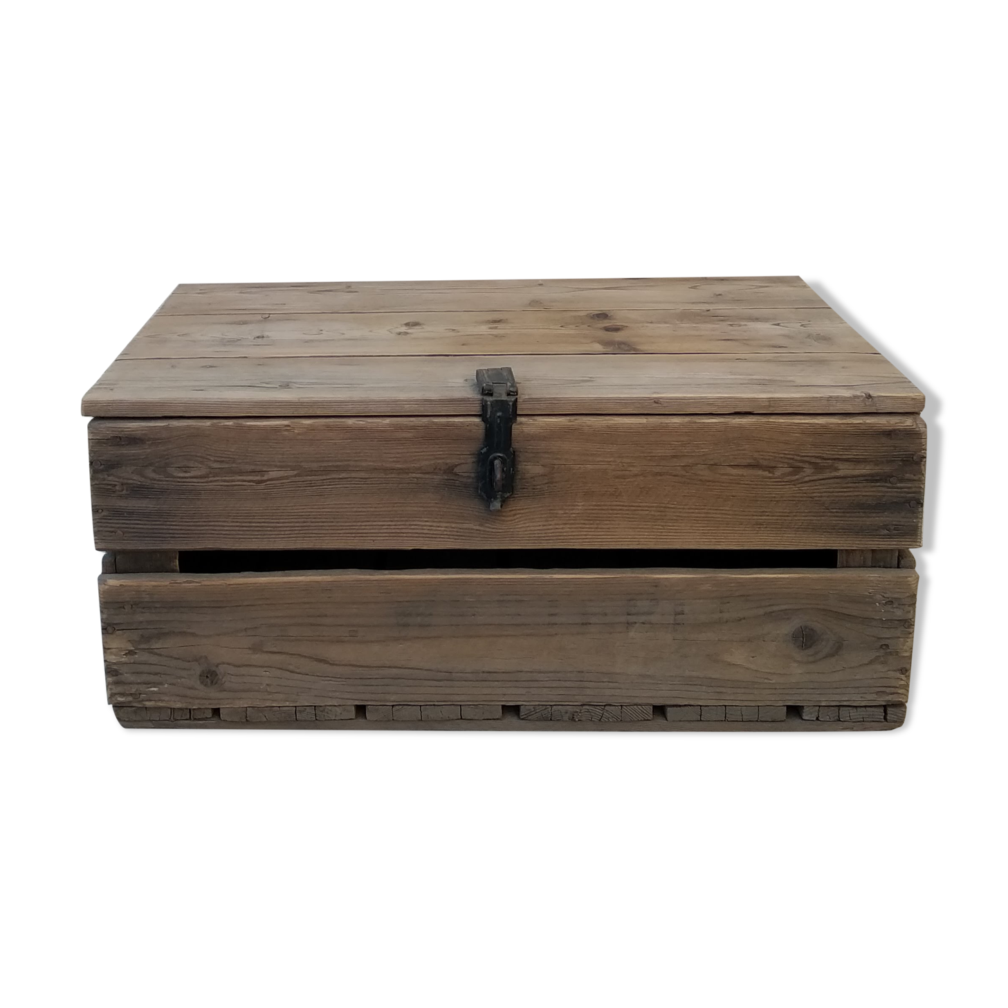 Old wooden box marked V.V Westerlee 1960