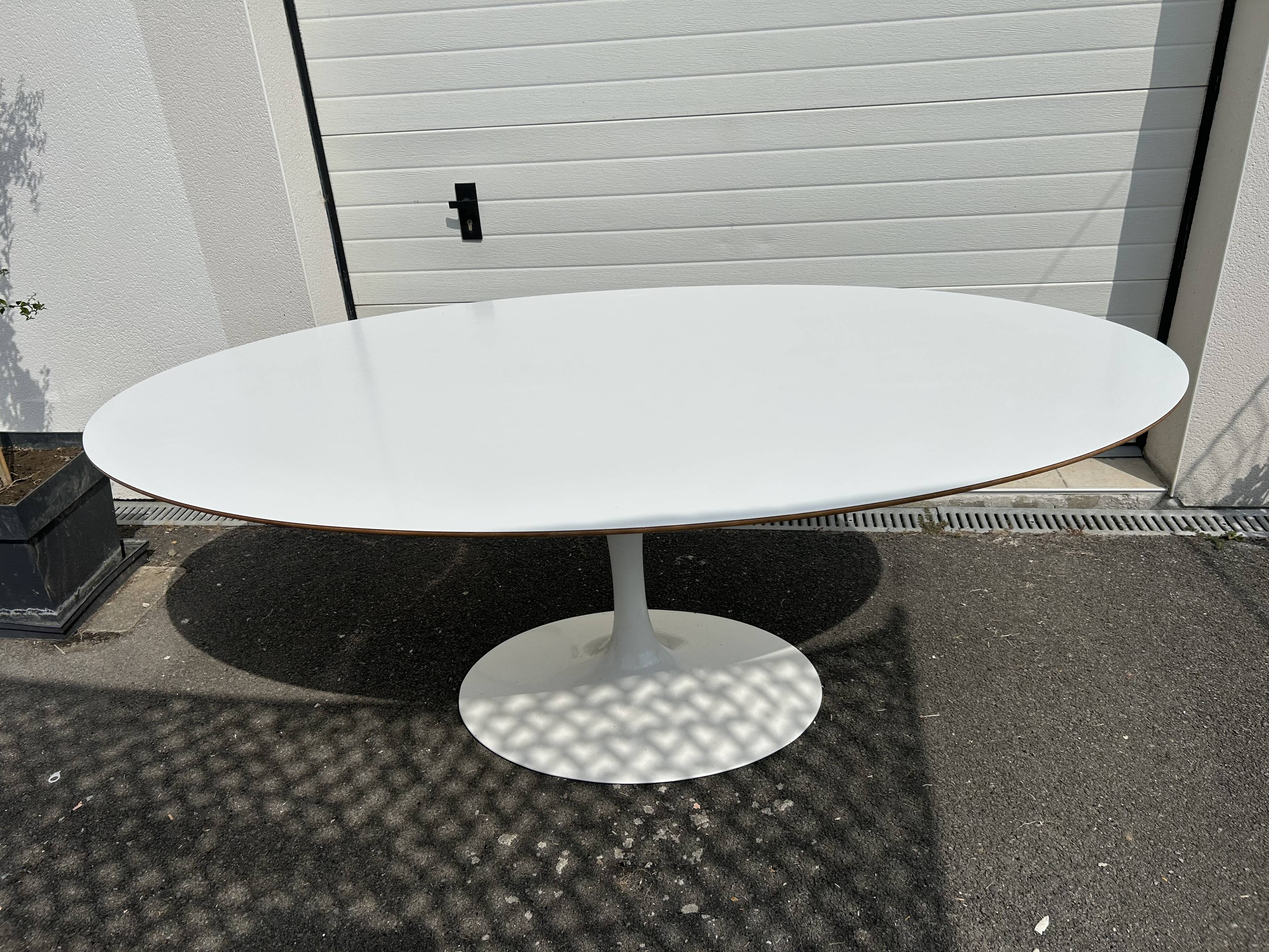 Knoll oval tulip table original 1970 white laminate with wooden underside 120x198.