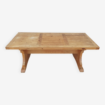 Solid pine farm table