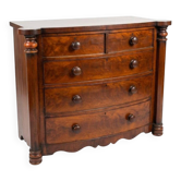 Commode galbée ancienne en acajou