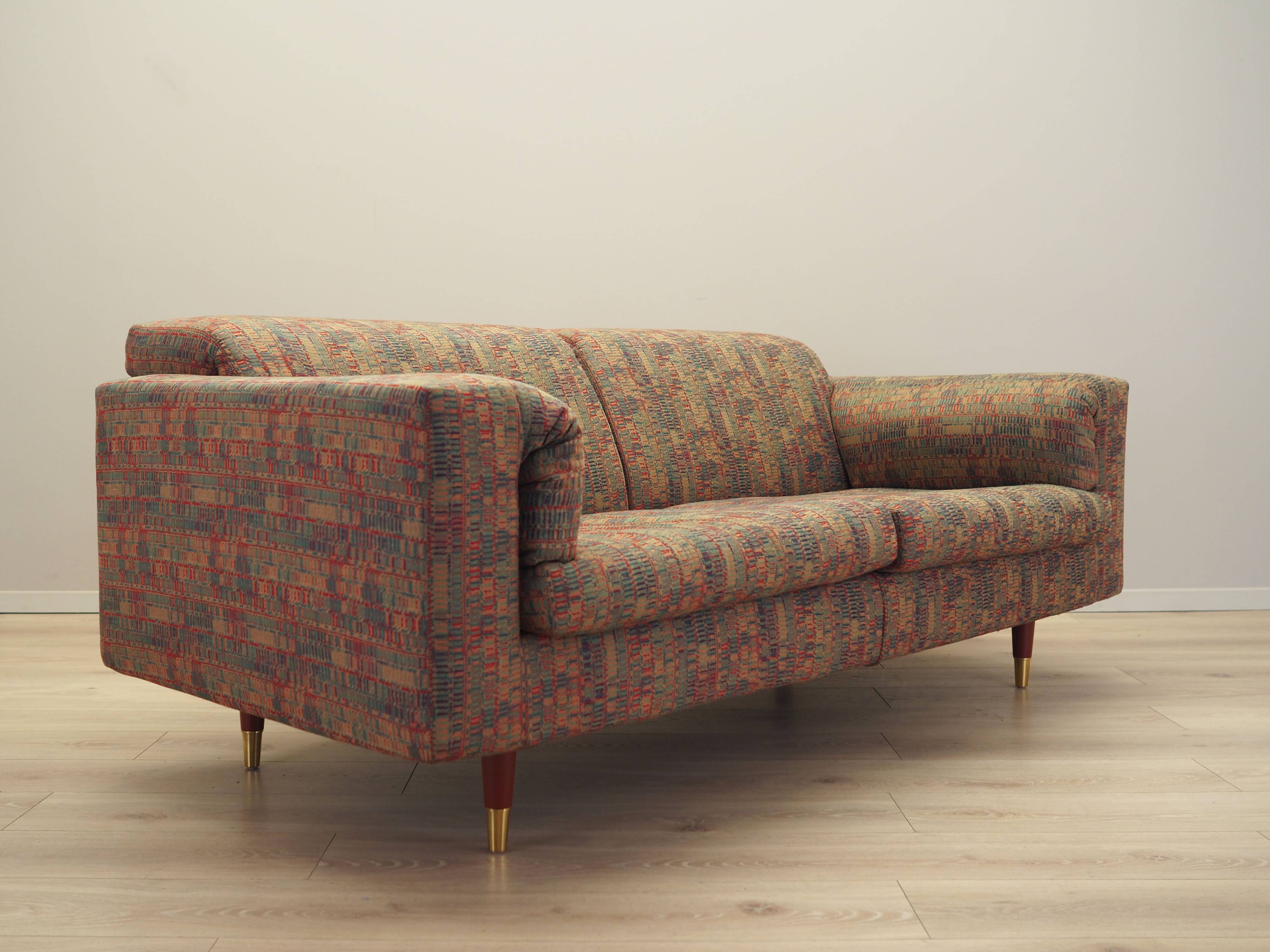 Sofa, Italian design, 1960s, manufacturer: B&B Italia