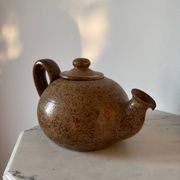 Théière en grès moucheté 🫖