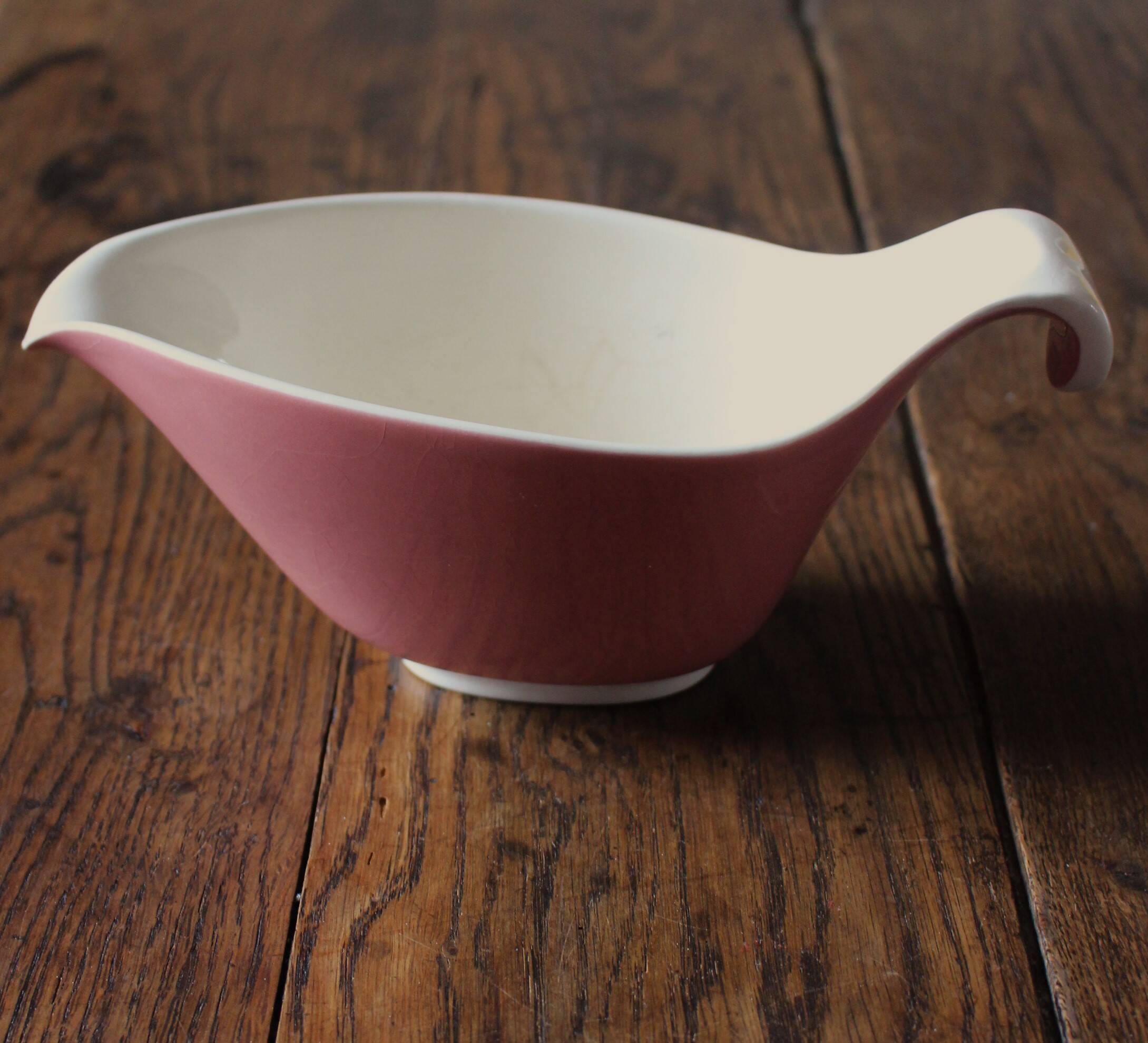 Villeroy & Boch pink gravy boat