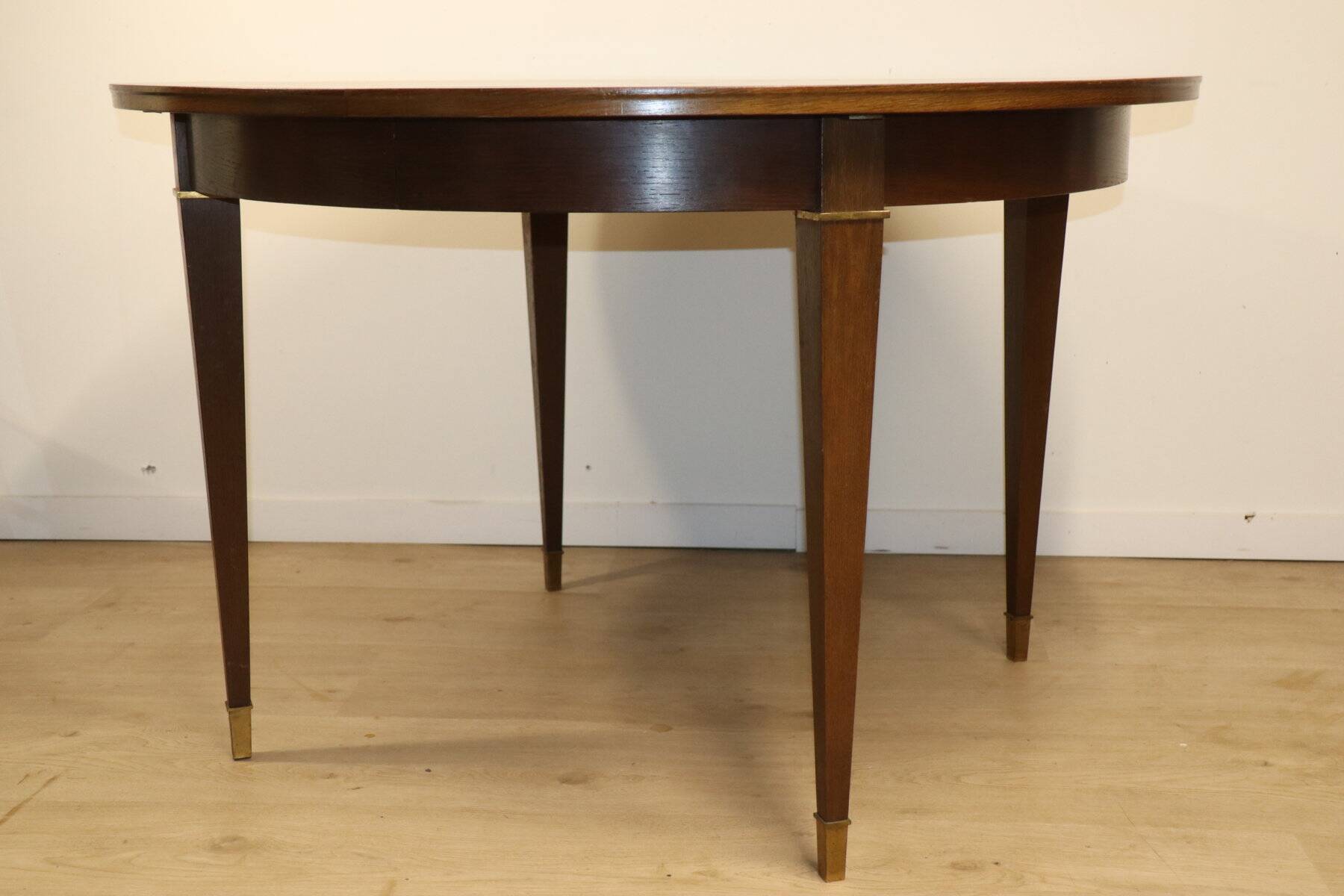 Neo-Classical style mahogany dining table, Art Deco period, 1940