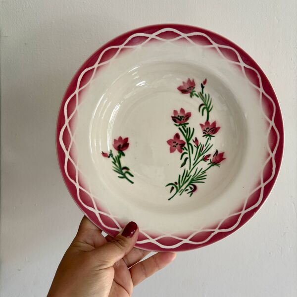 Lot de 12 assiettes creuses anciennes dépareillées