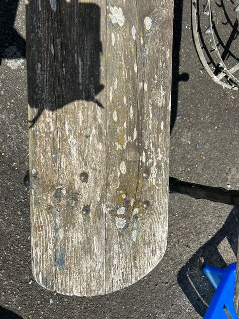 Antique garden bench in cast iron and wood from the 1940s