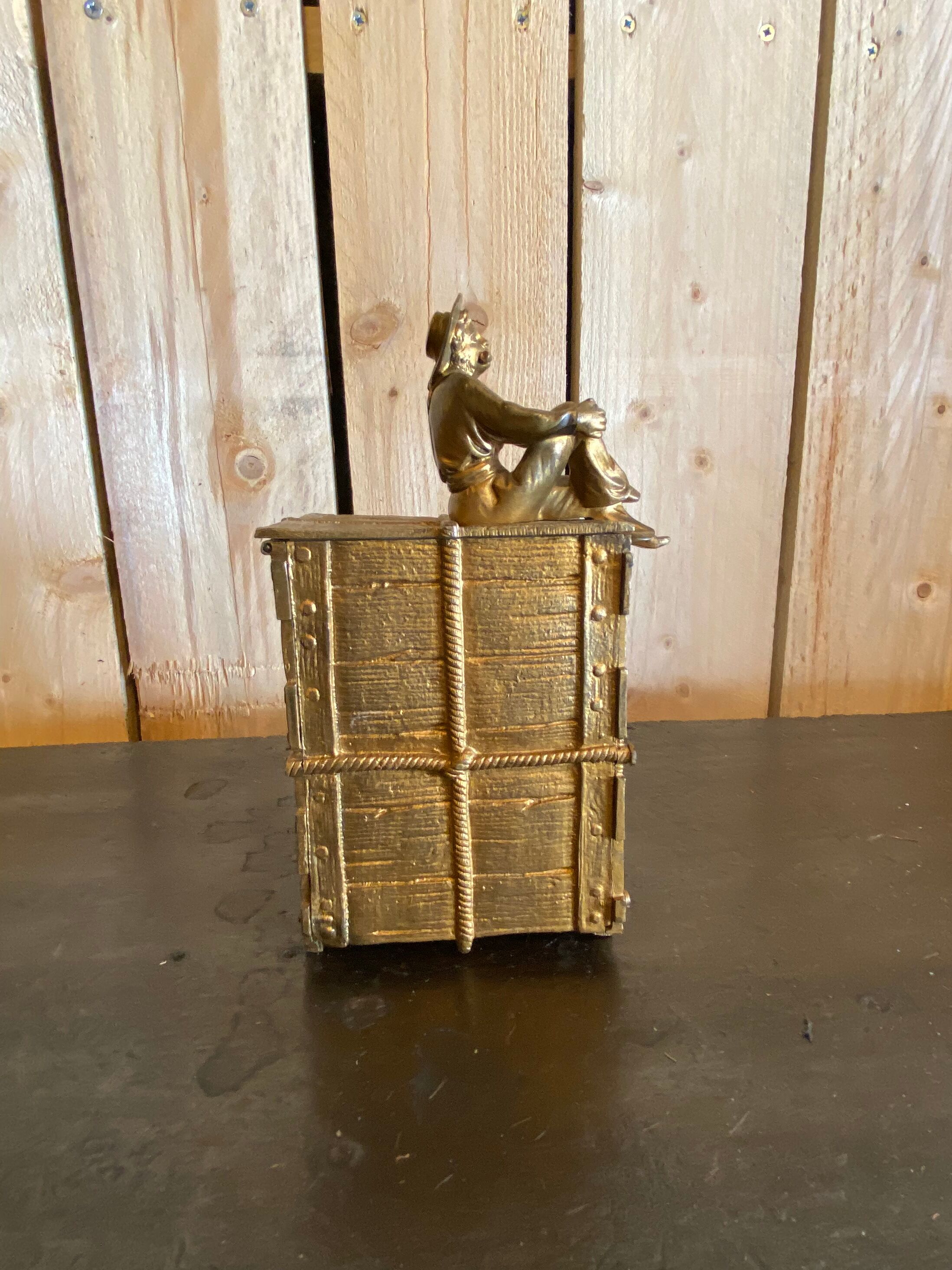Bronze cigar cellar 1920