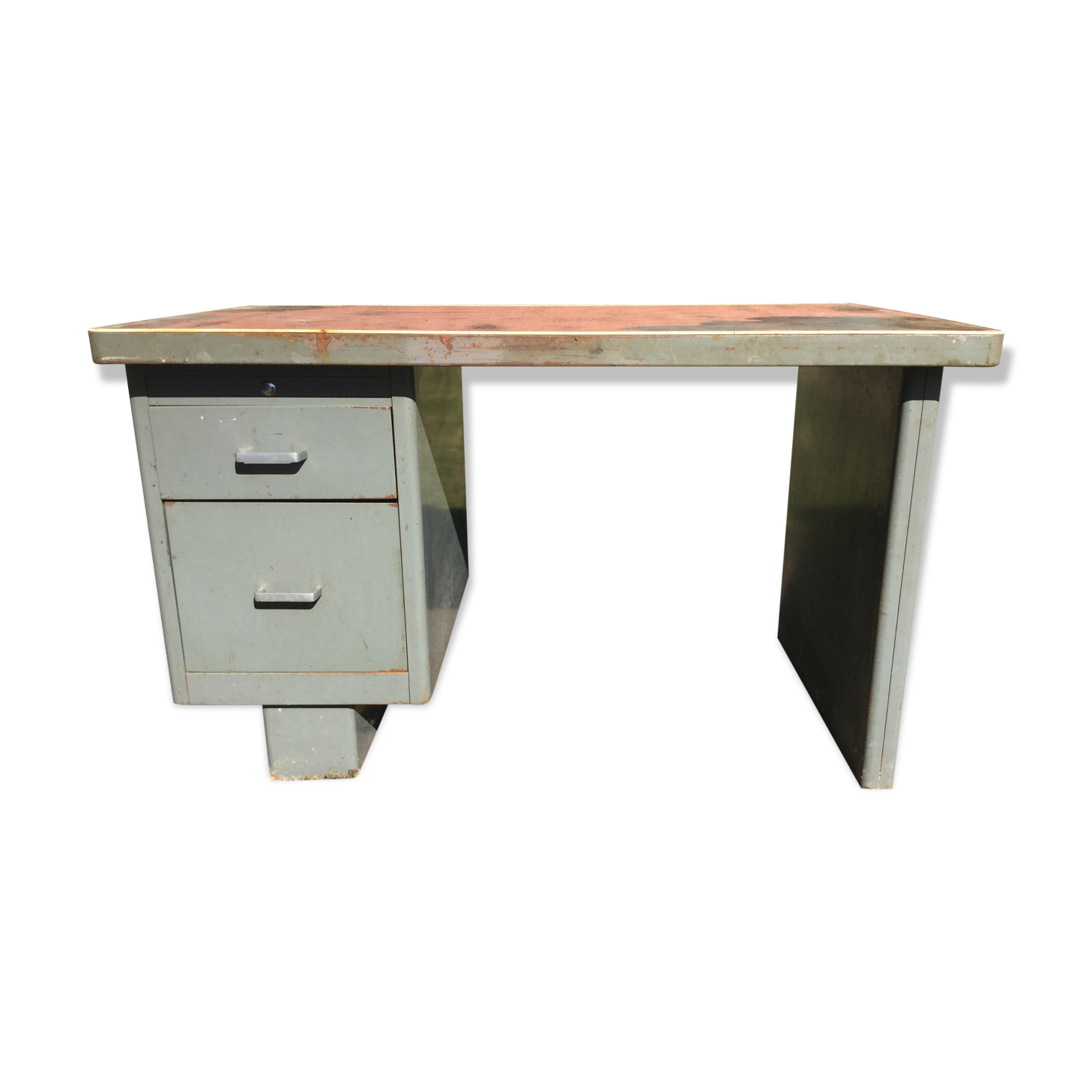 Metal desk
