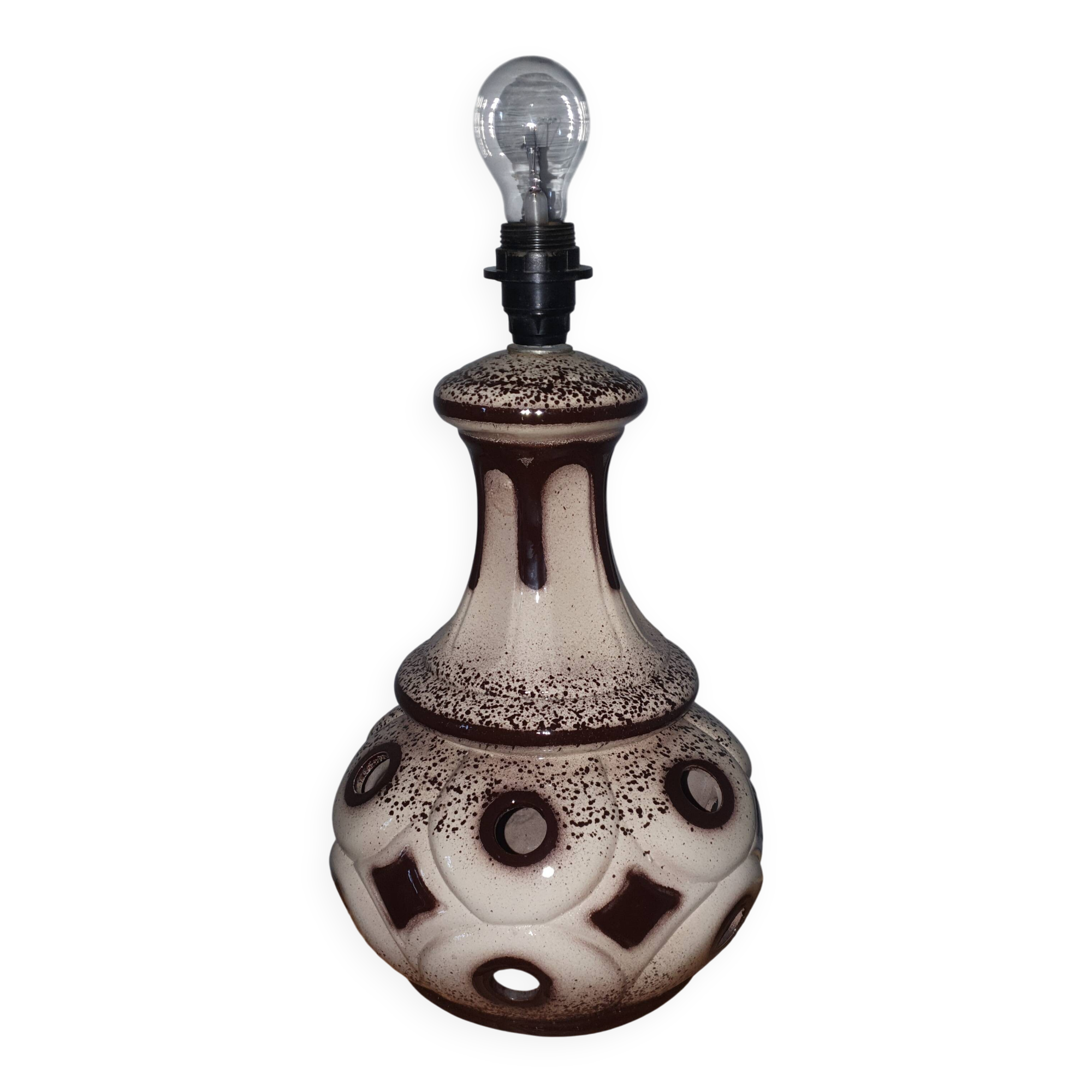 Ceramic lamp base