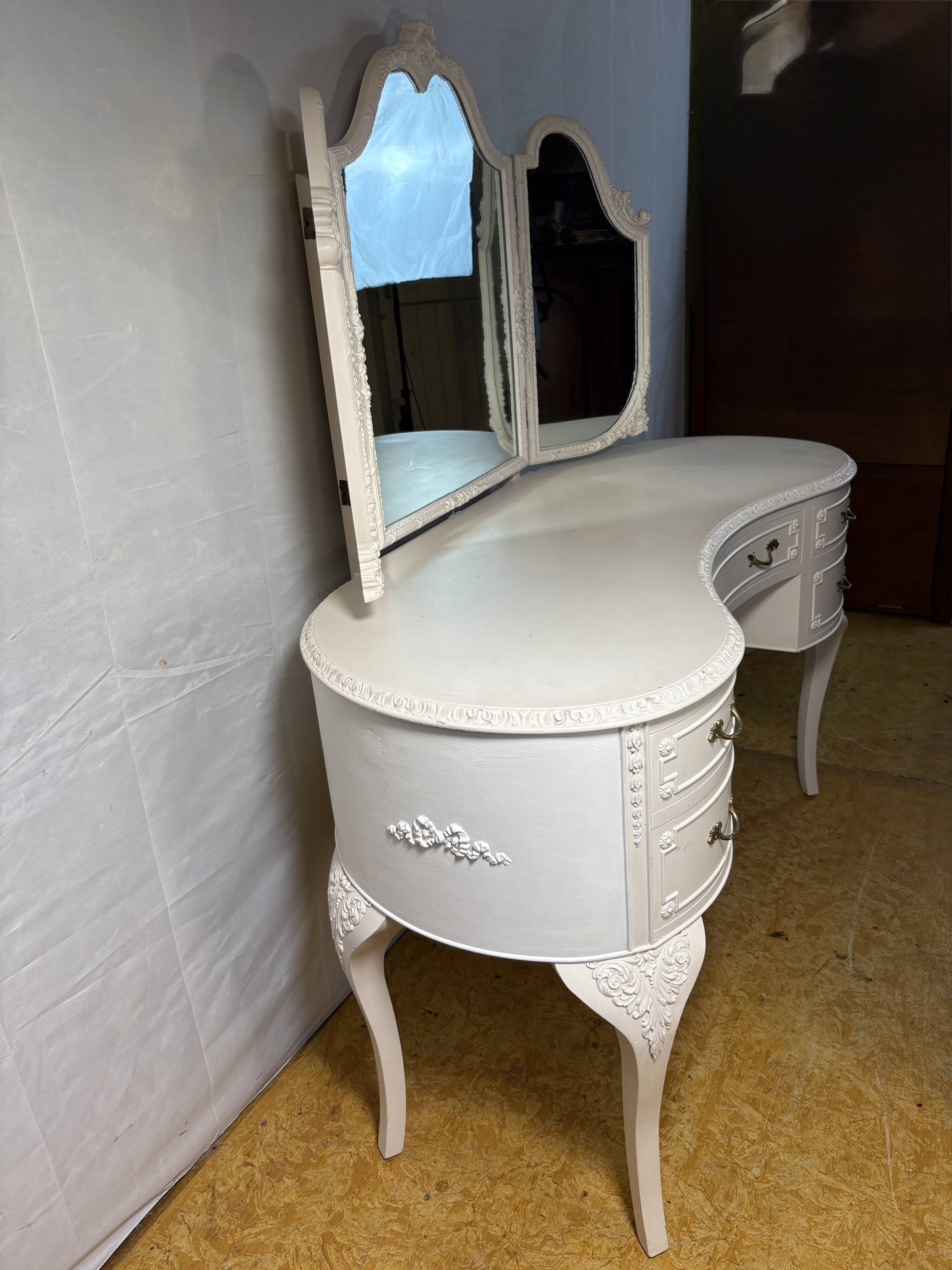 Vintage French Louis XV Style Olympus Dressing Table – Triple Mirror Vanity