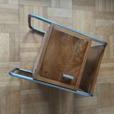 Table de chevet fonctionnaliste
