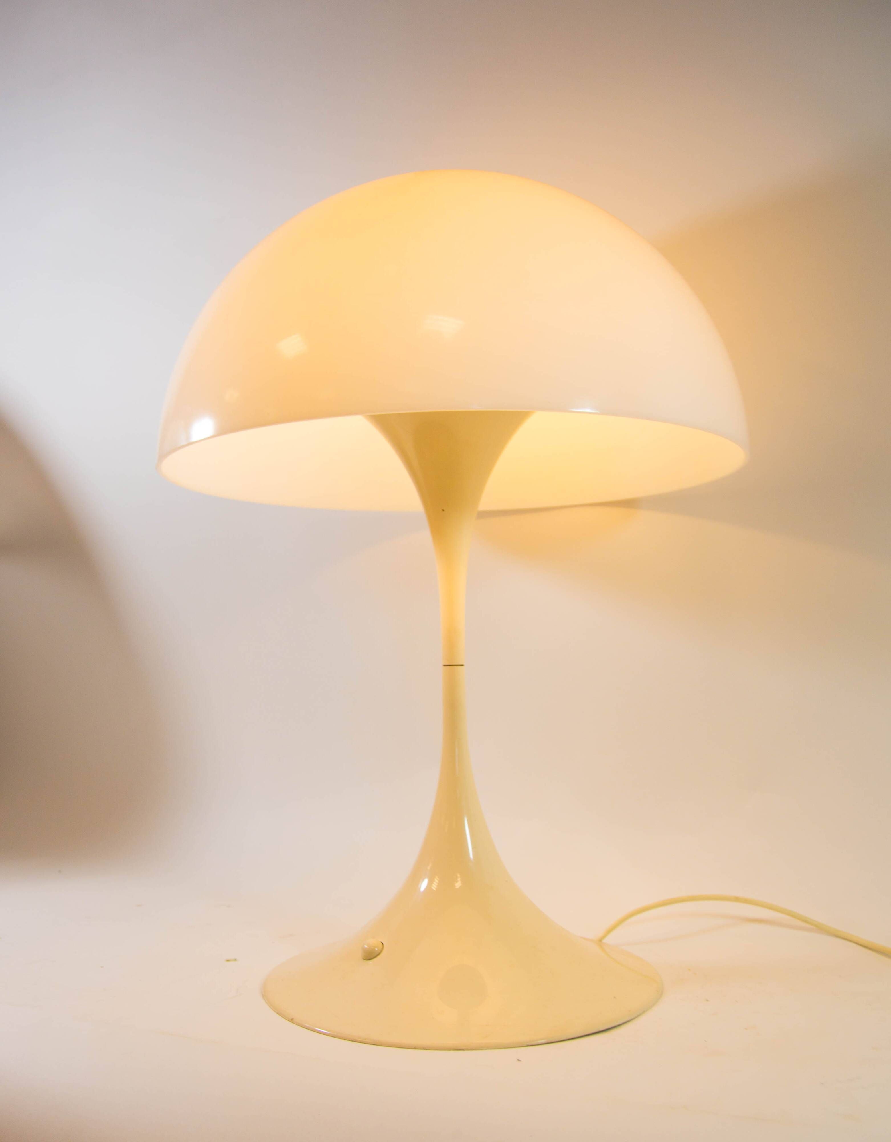 Panthella table lamp | Louis Poulsen | Verner Panton design | Vintage 70's