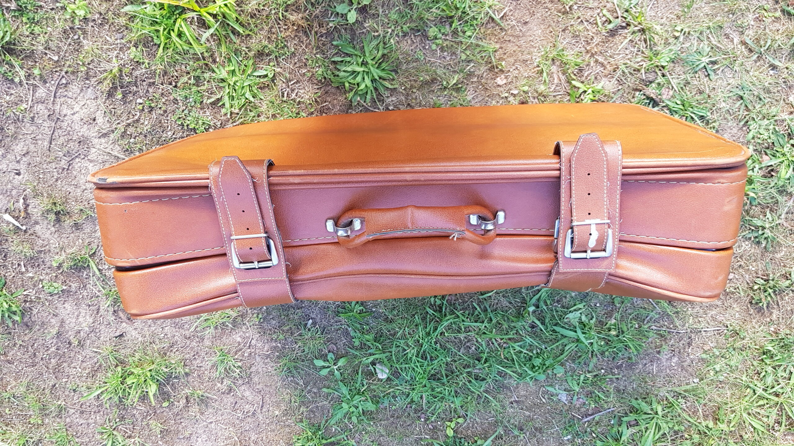 Suitcase vintage strape