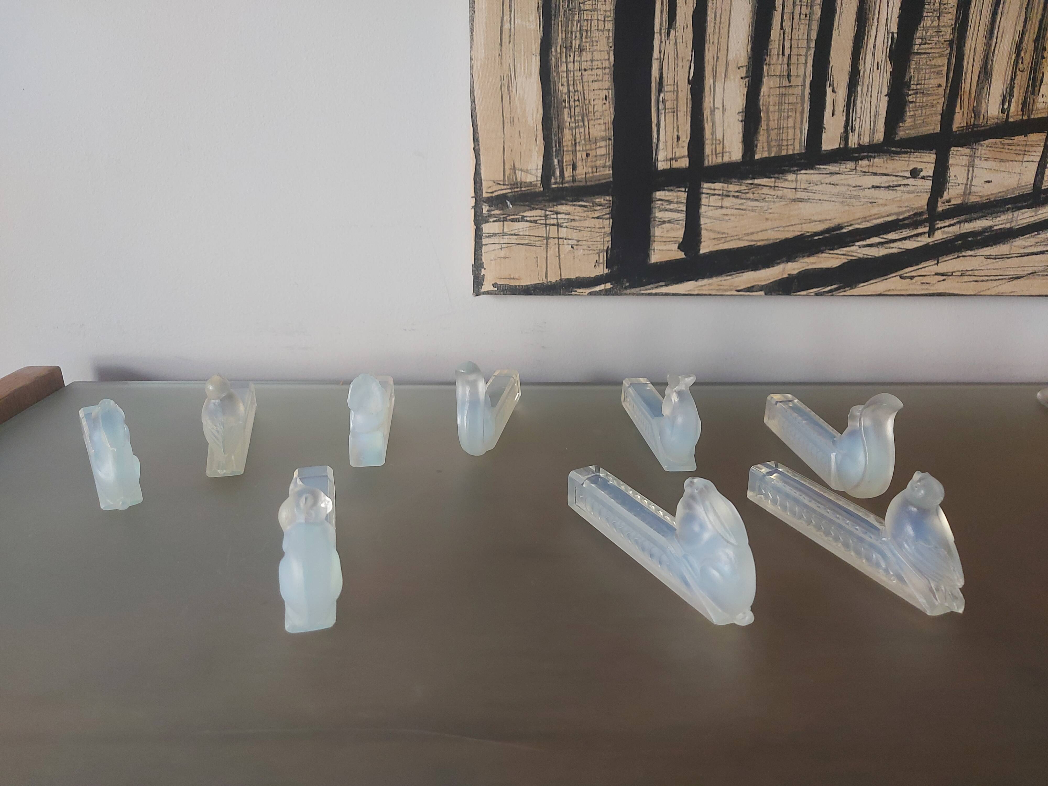 9 doors art deco knives in opalescent glass, bestiary.