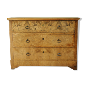 Louis Phillipe style chest of drawers in light walnut 20th century