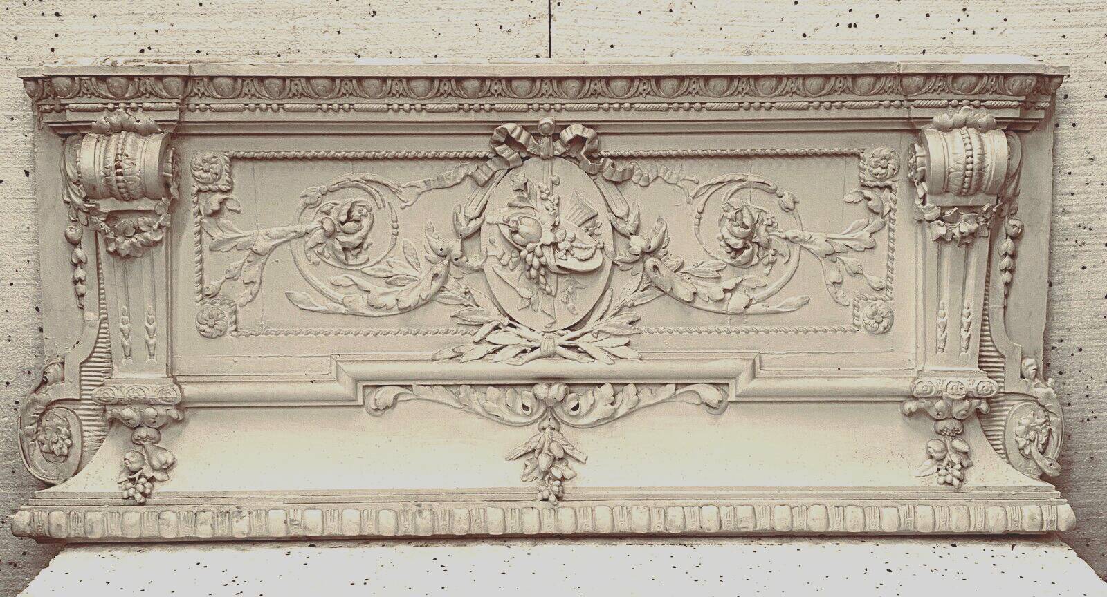 Decorative panel or top of door in wood and patinated stucco 19th century