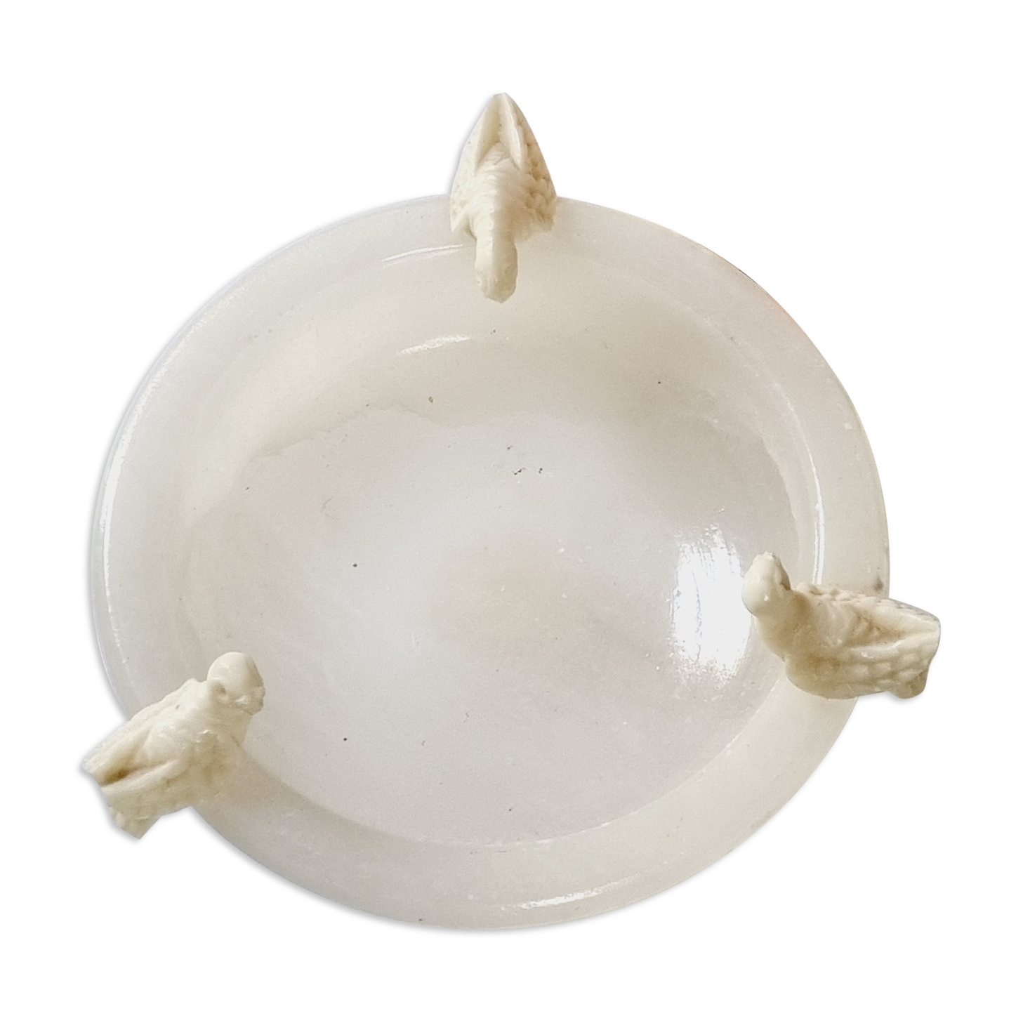 Alabaster cup with 3 doves