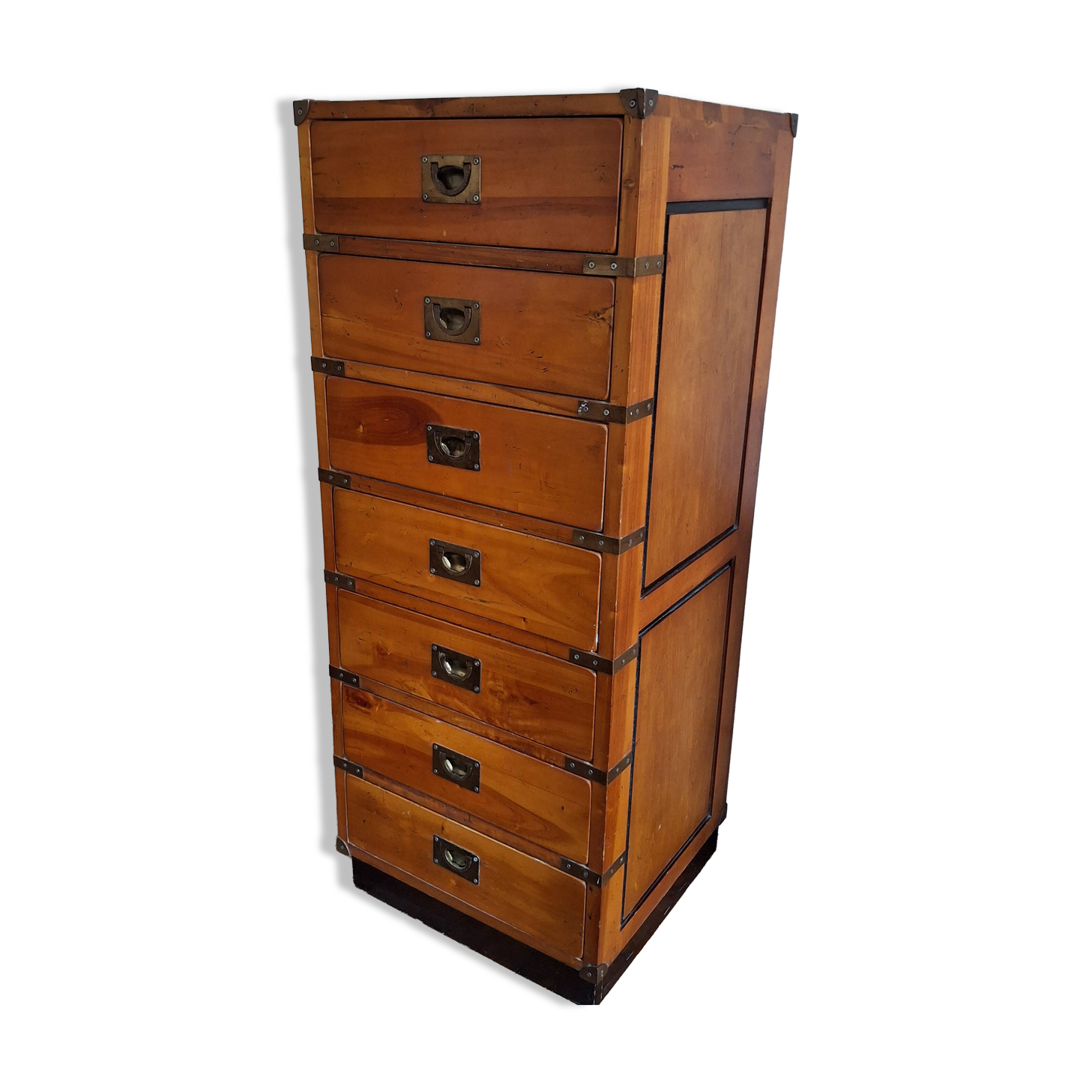 Nautical style chest of drawers.
