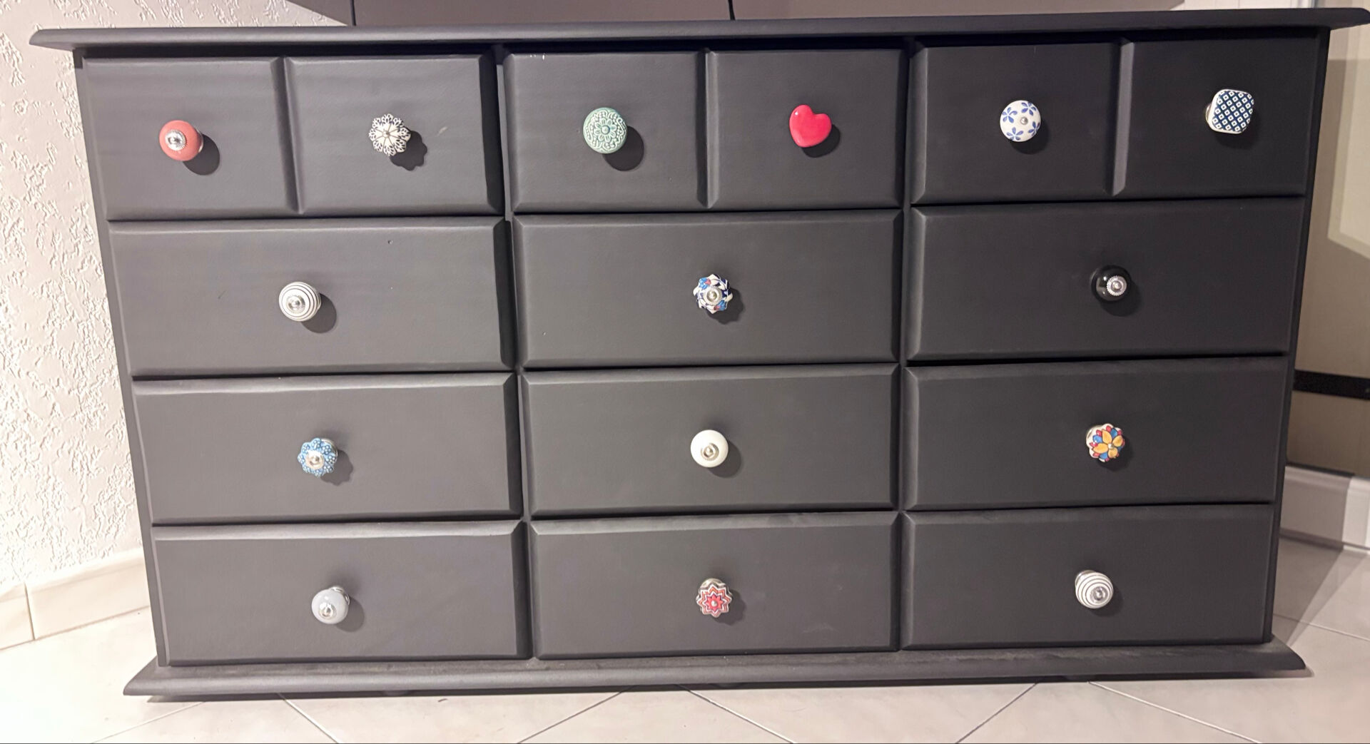 Buffet / commode completely revamped – unique piece – numerous drawers