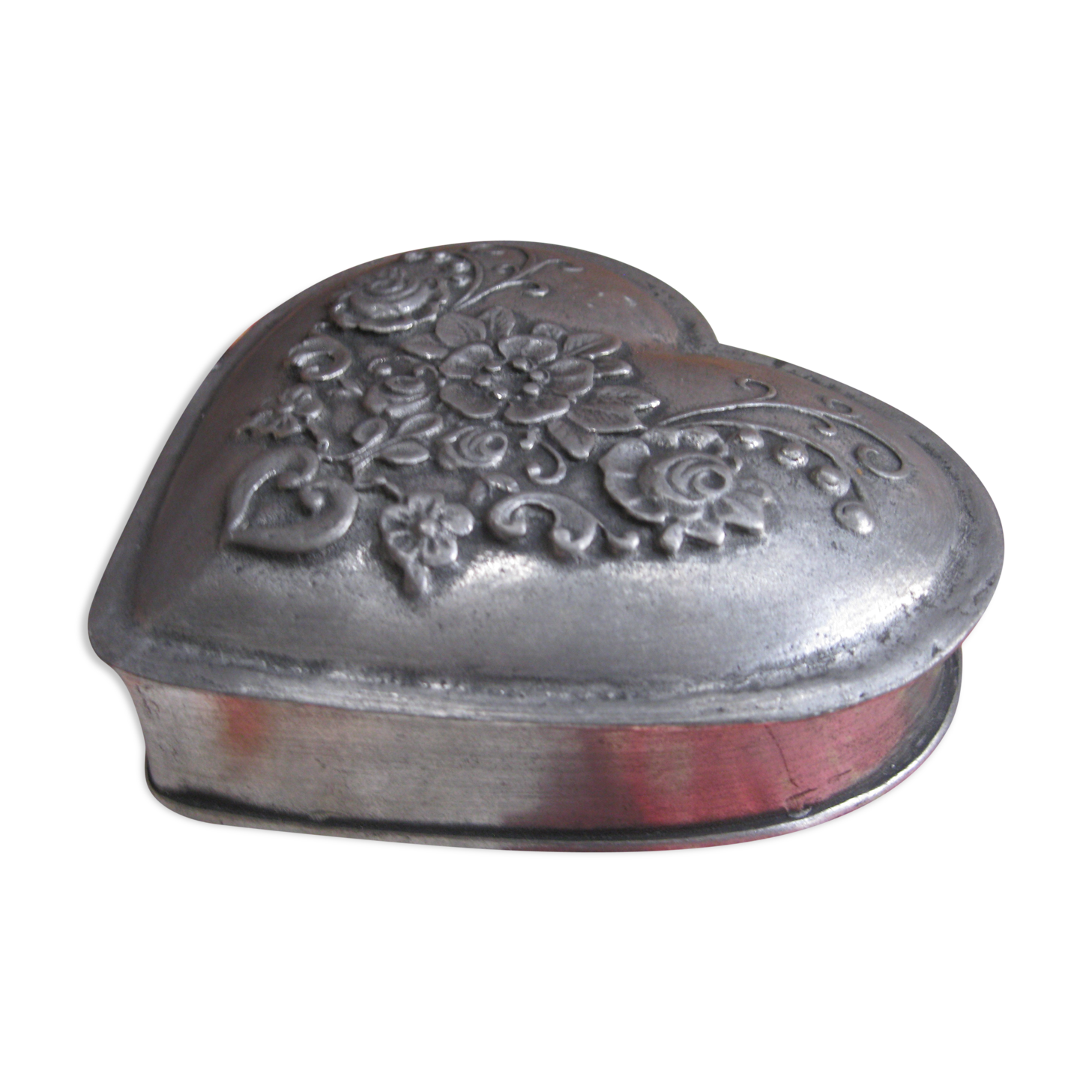 Candy box tin heart