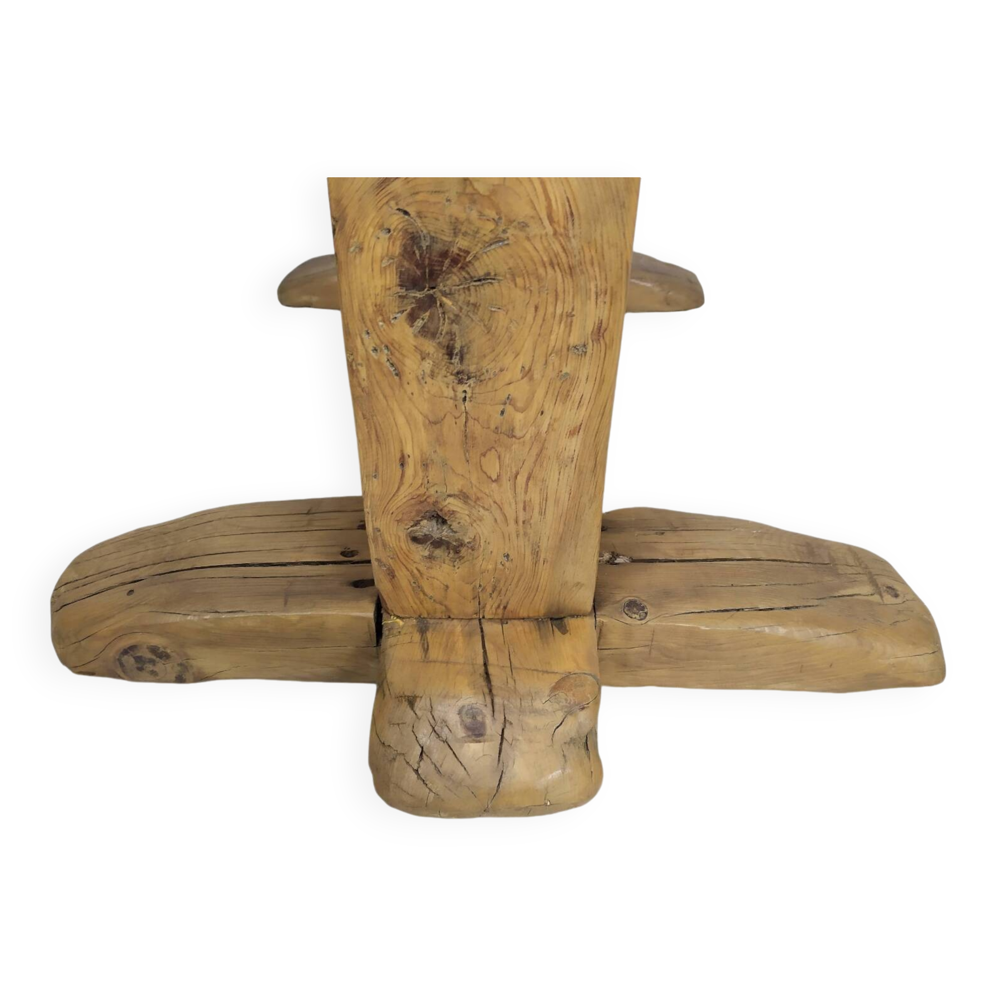 Table extérieur brutaliste