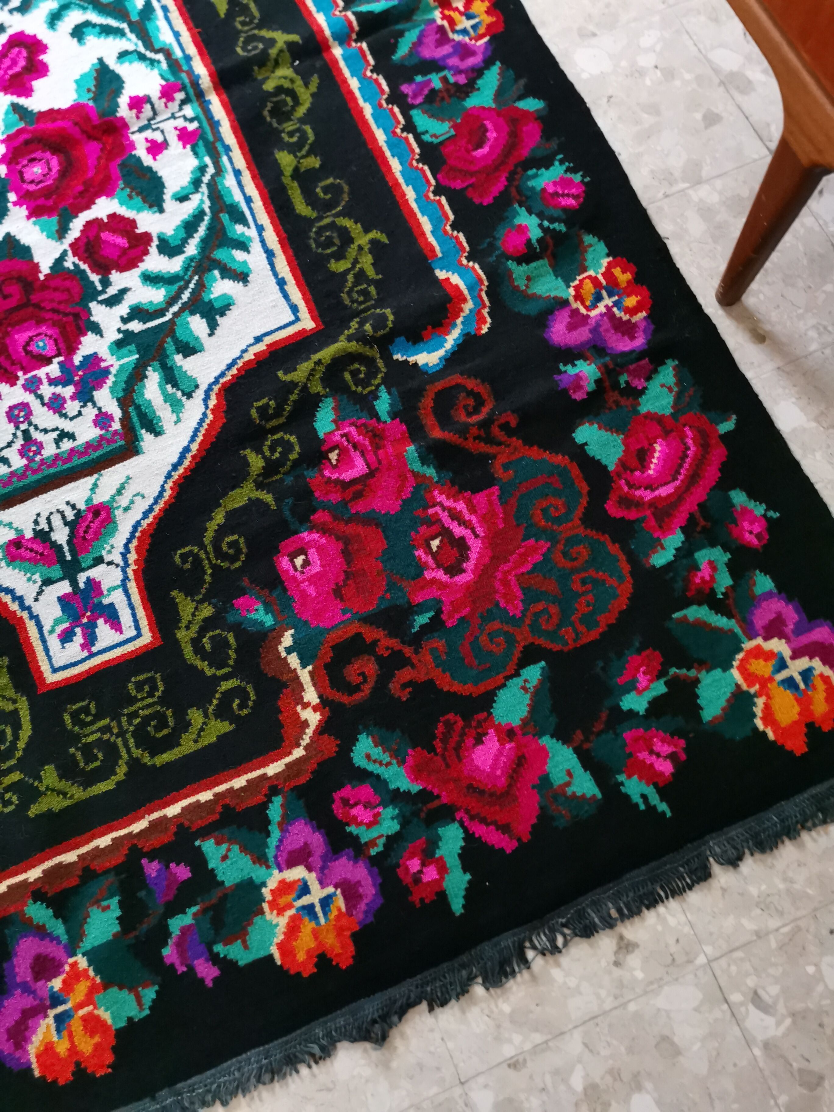 Moldovan kilim carpet