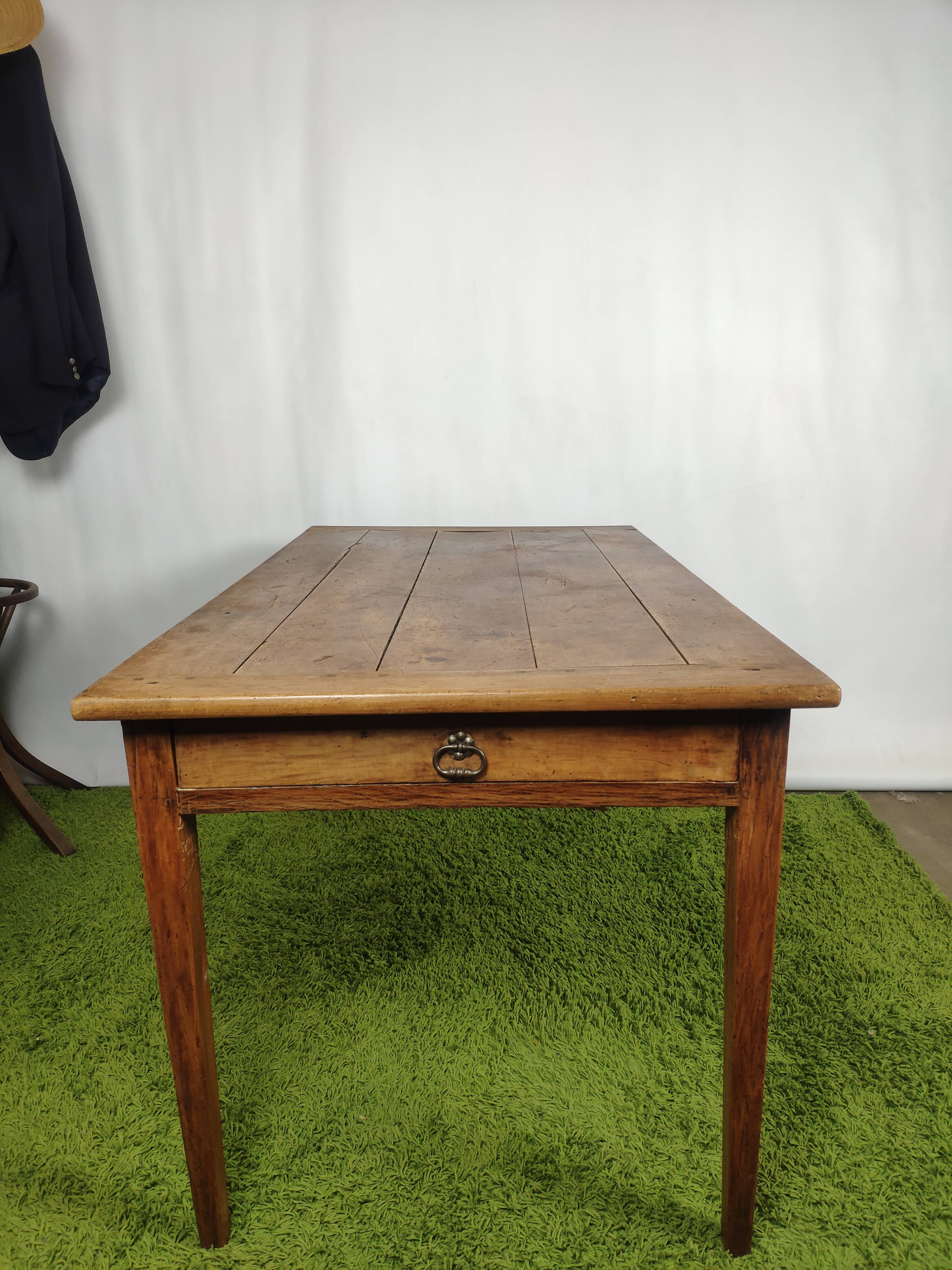 Light wood eating farm table