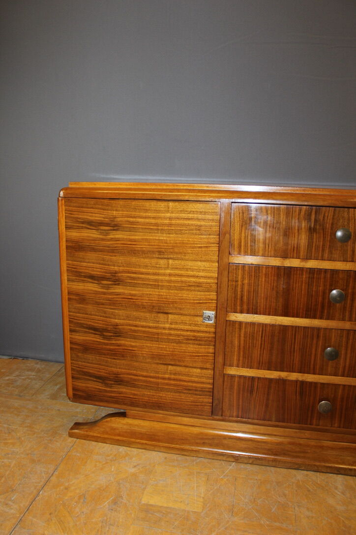 Art Deco period chest of drawers in walnut around 1930