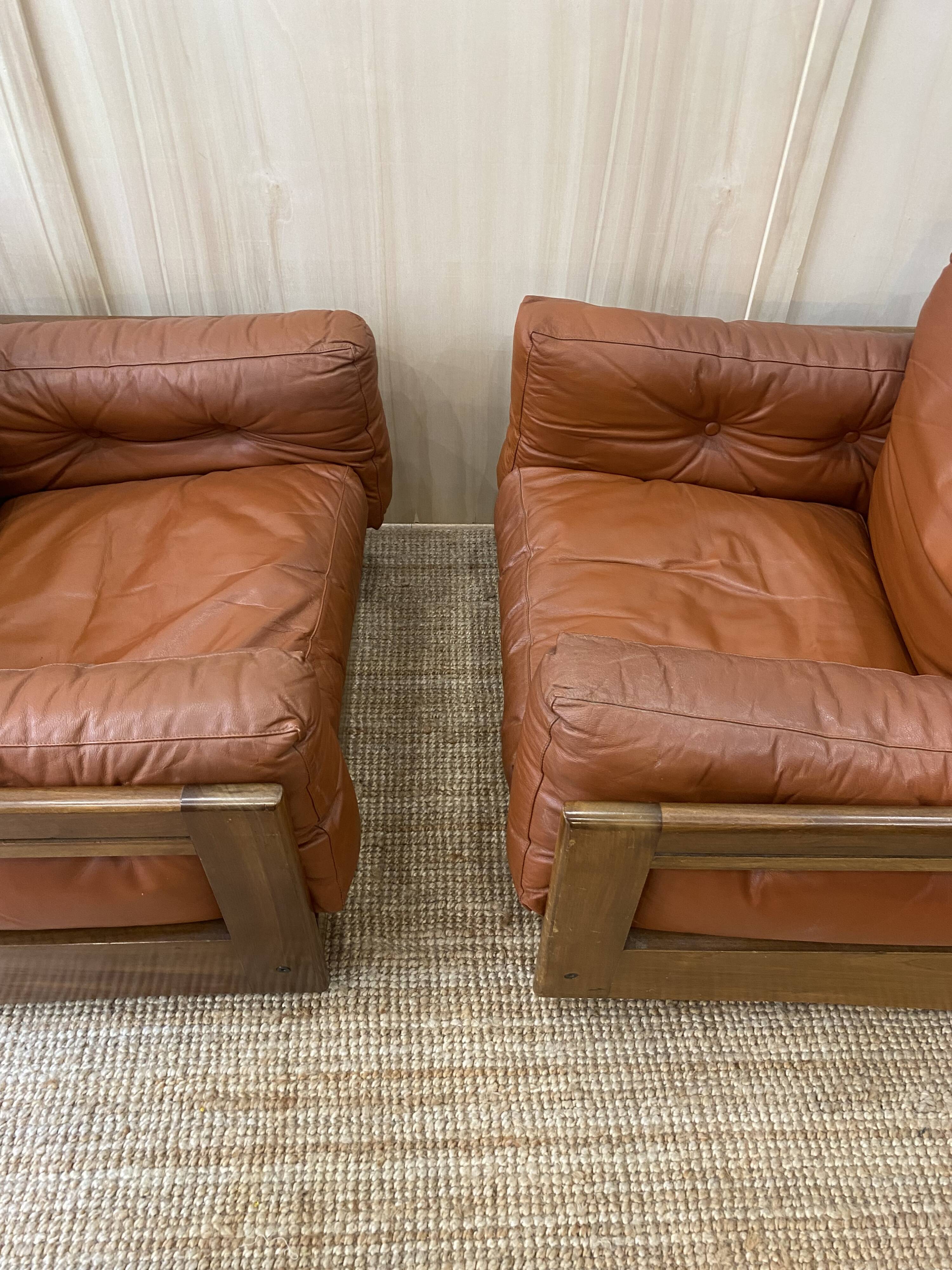 Pair of Italian leather armchairs from the 1970s.