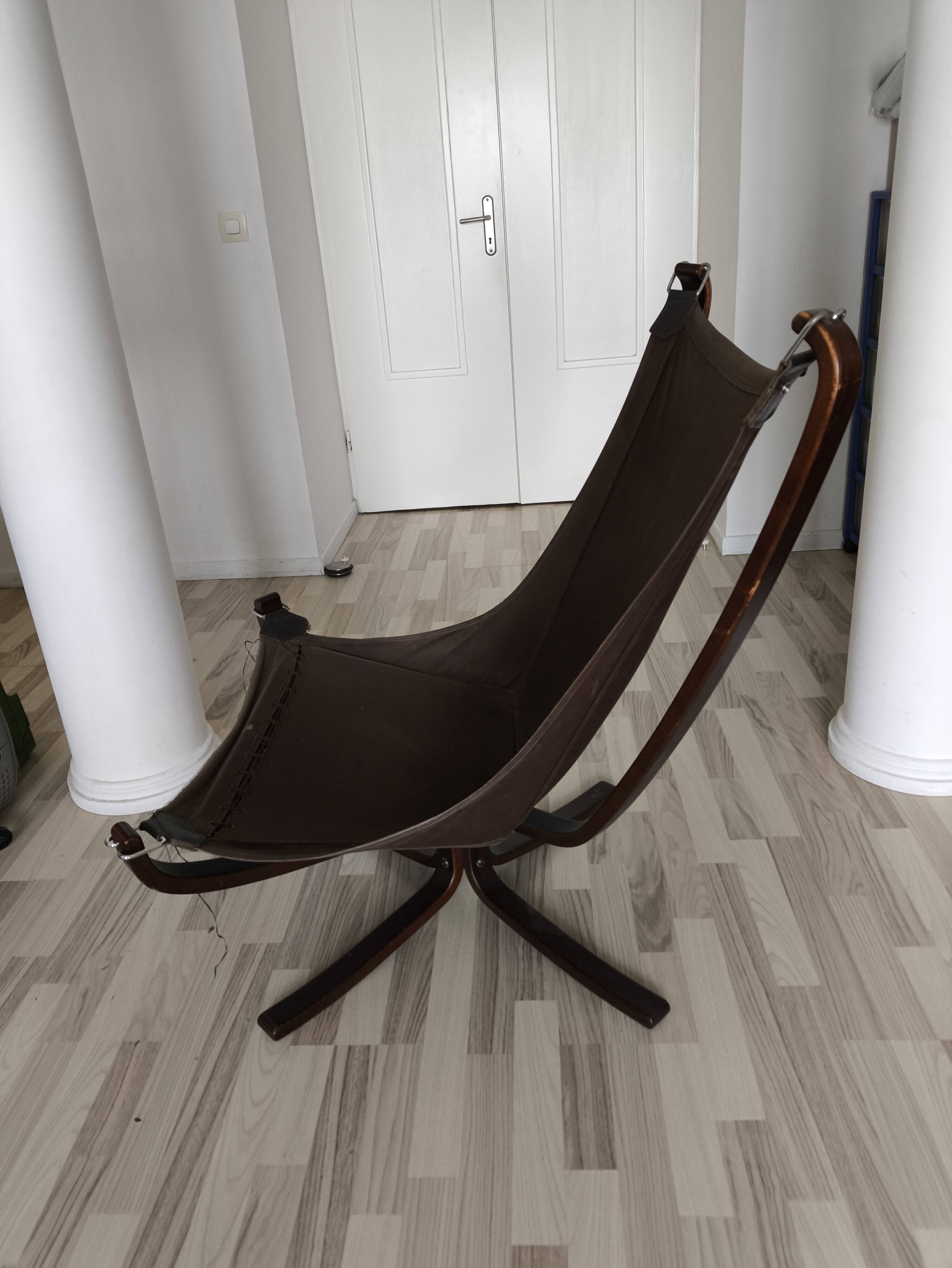 Falcon armchair