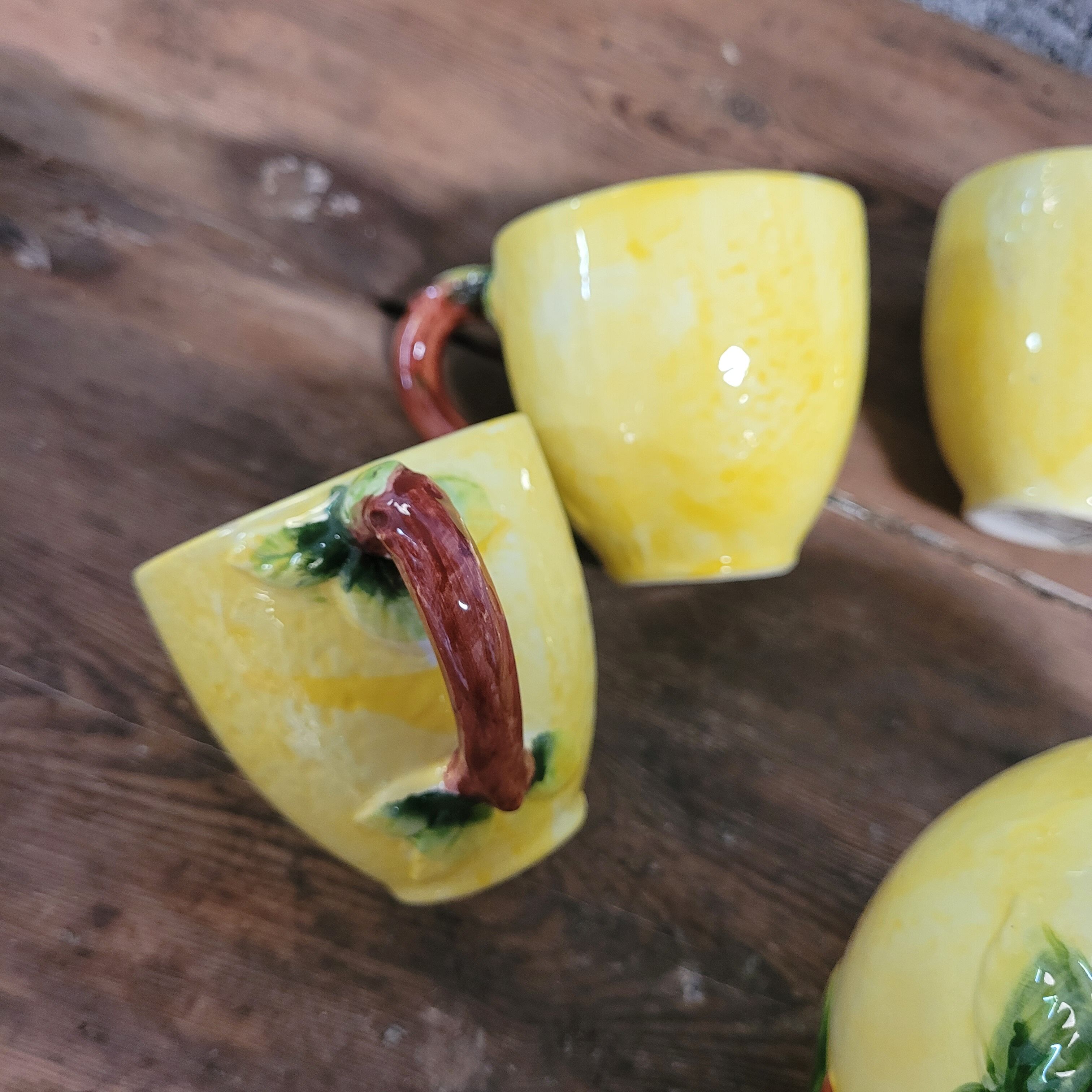 Teapot with slip cups