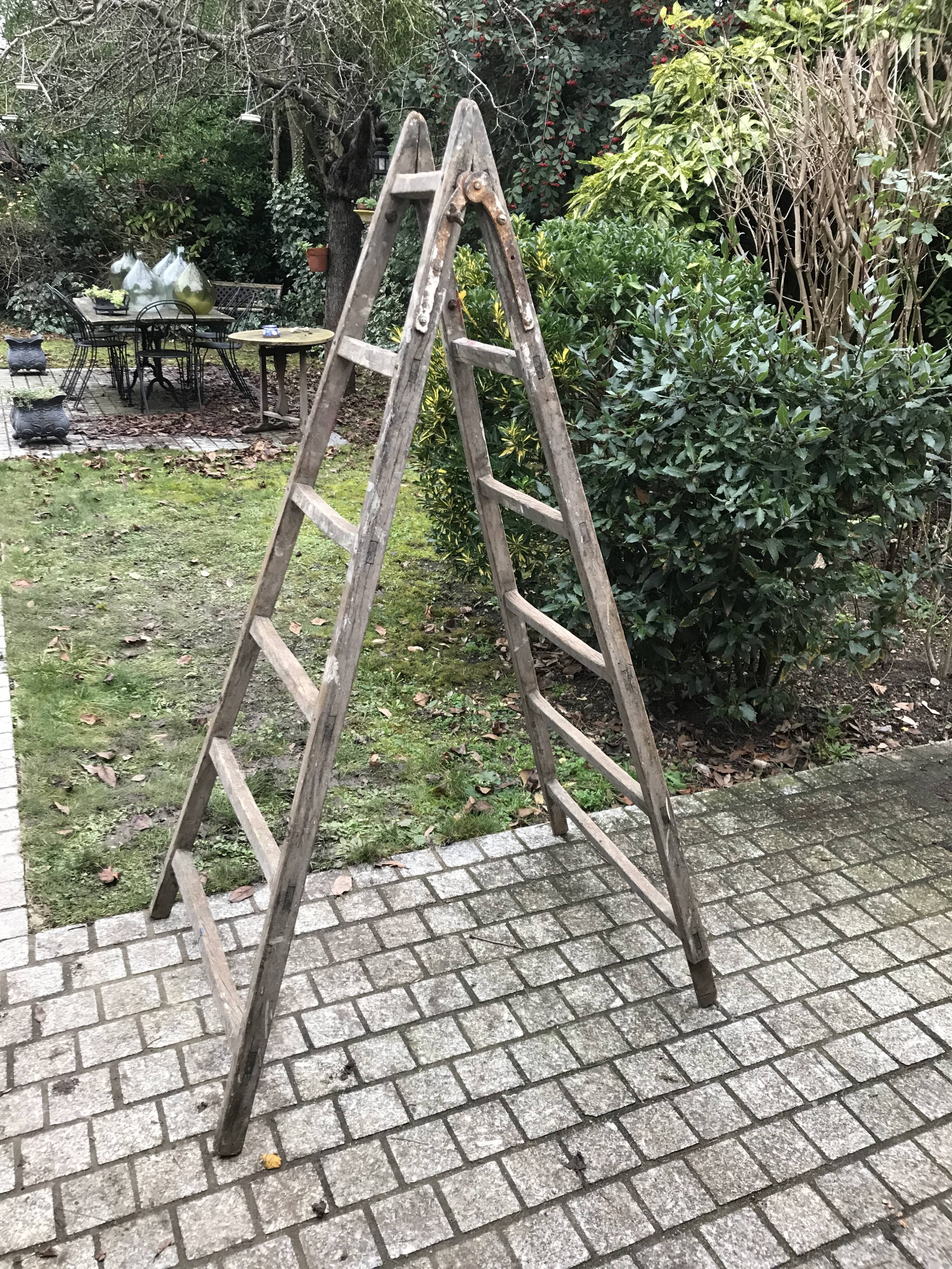 Old scale double painter vintage